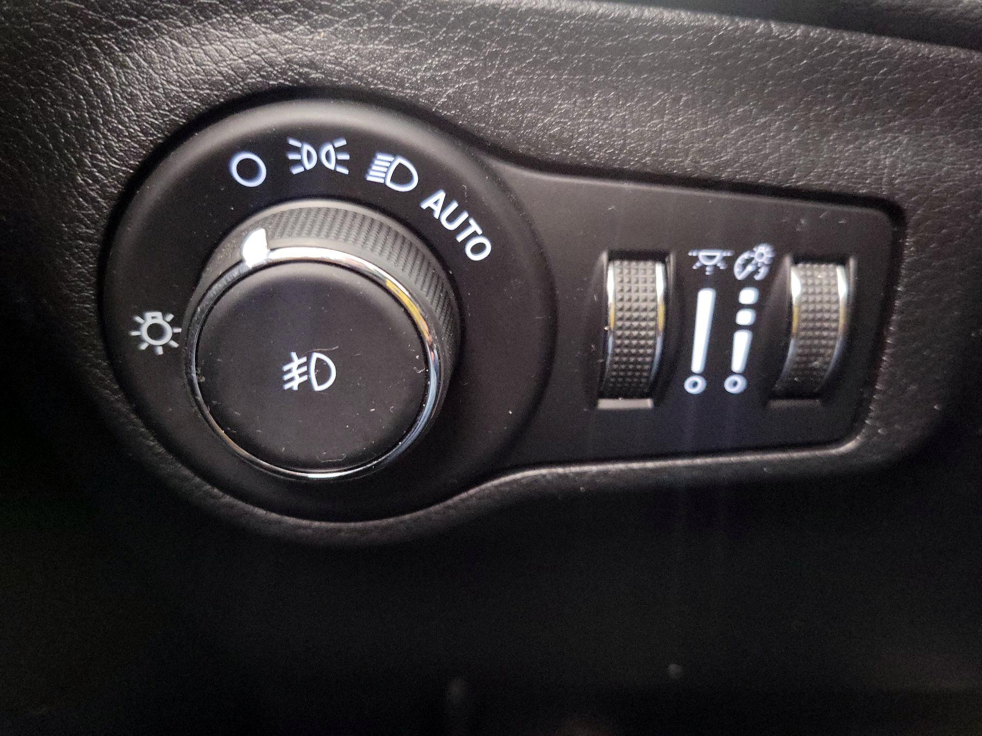 Thumbnail: 2021 Jeep Compass - 13