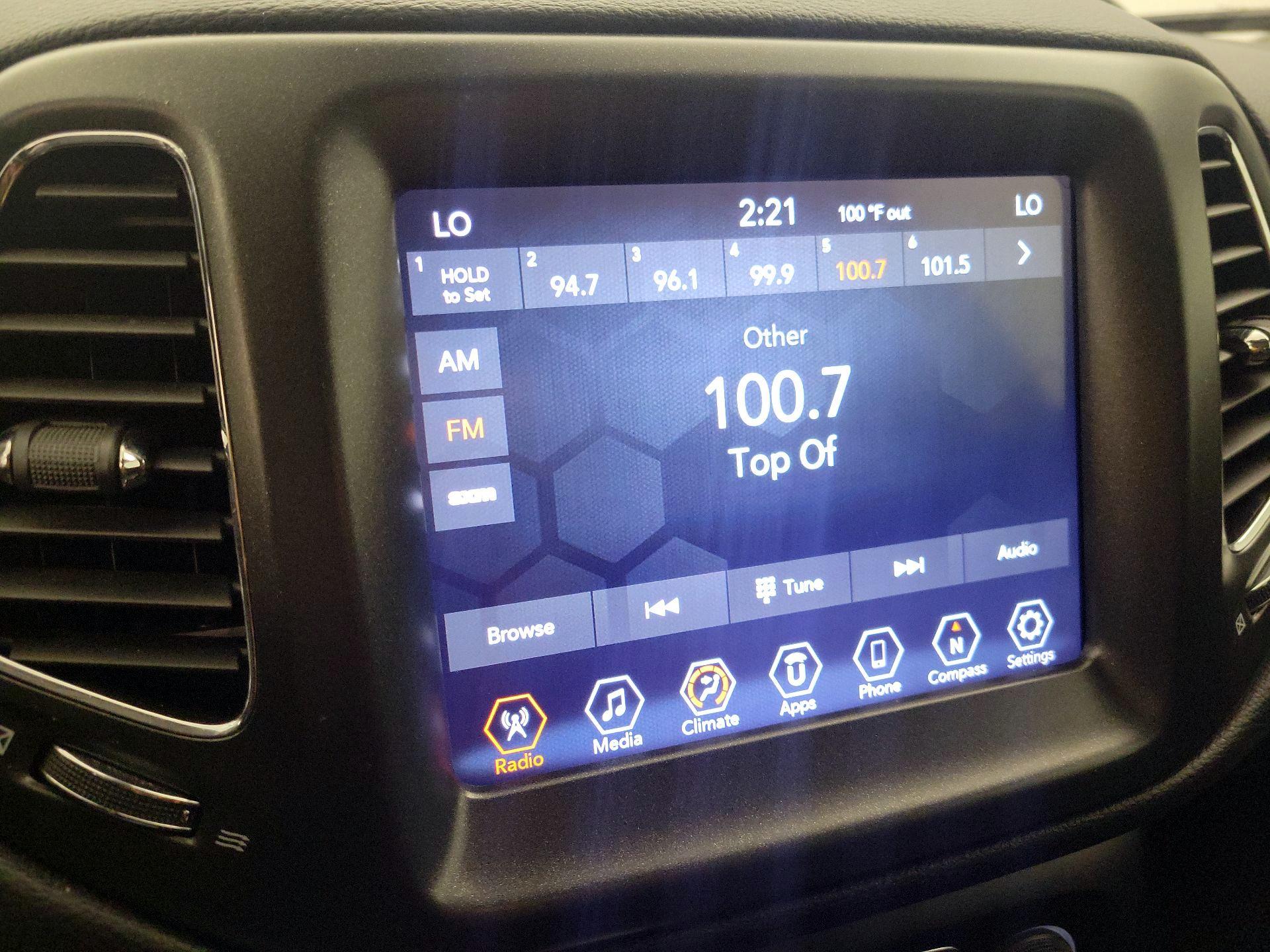 Thumbnail: 2021 Jeep Compass - 15