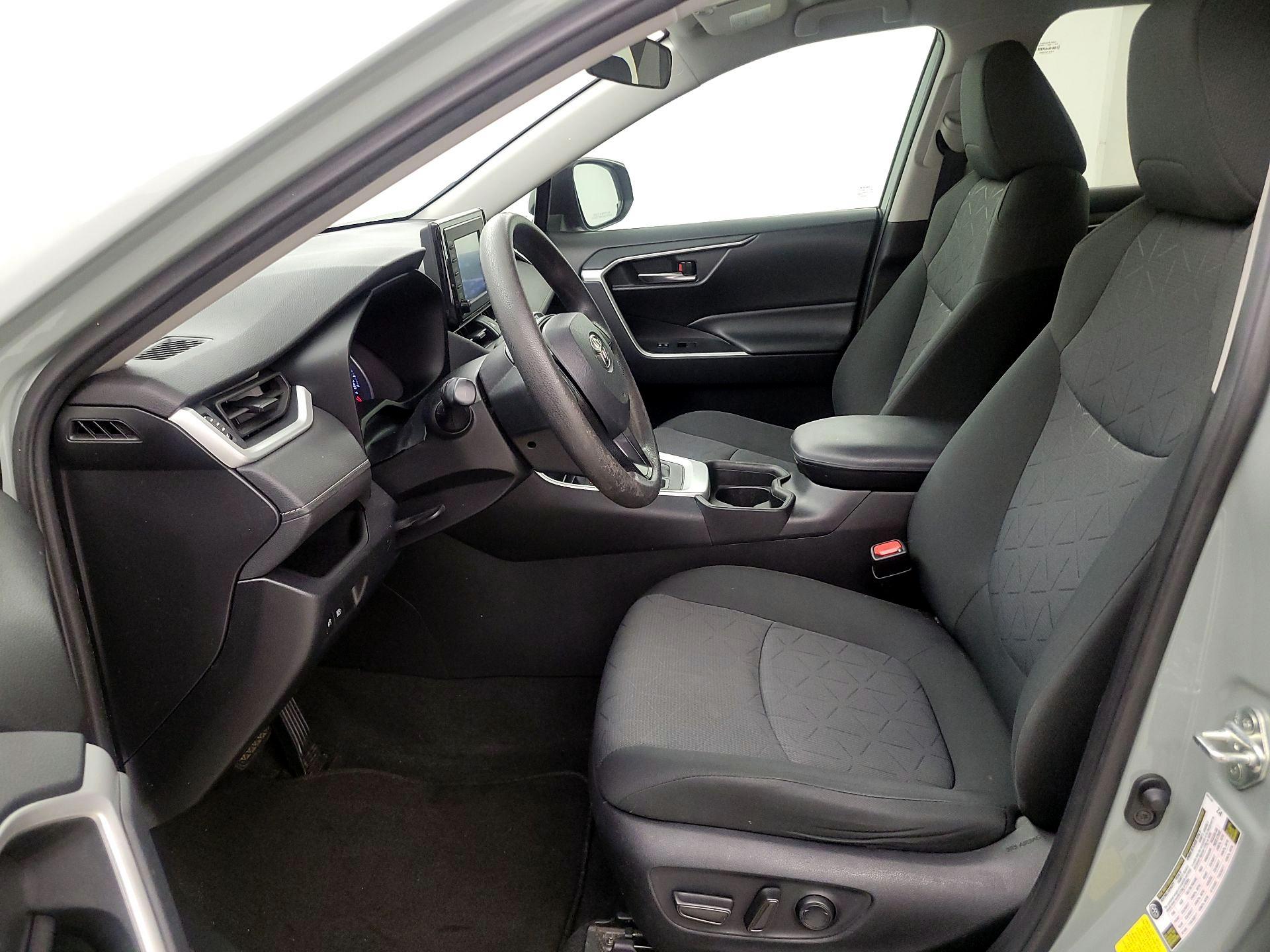 Thumbnail: 2021 Toyota RAV4 - 11