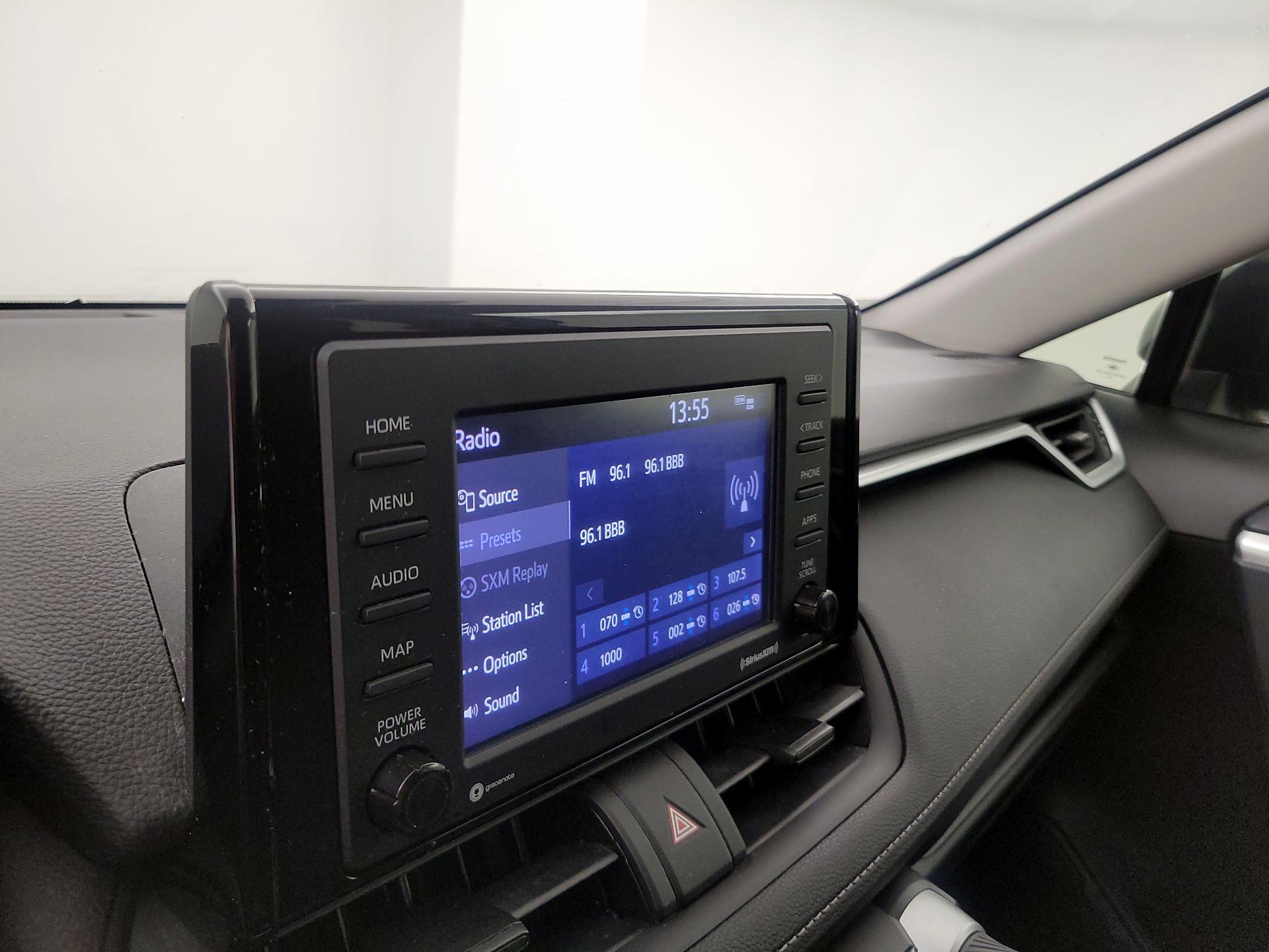 Thumbnail: 2021 Toyota RAV4 - 15