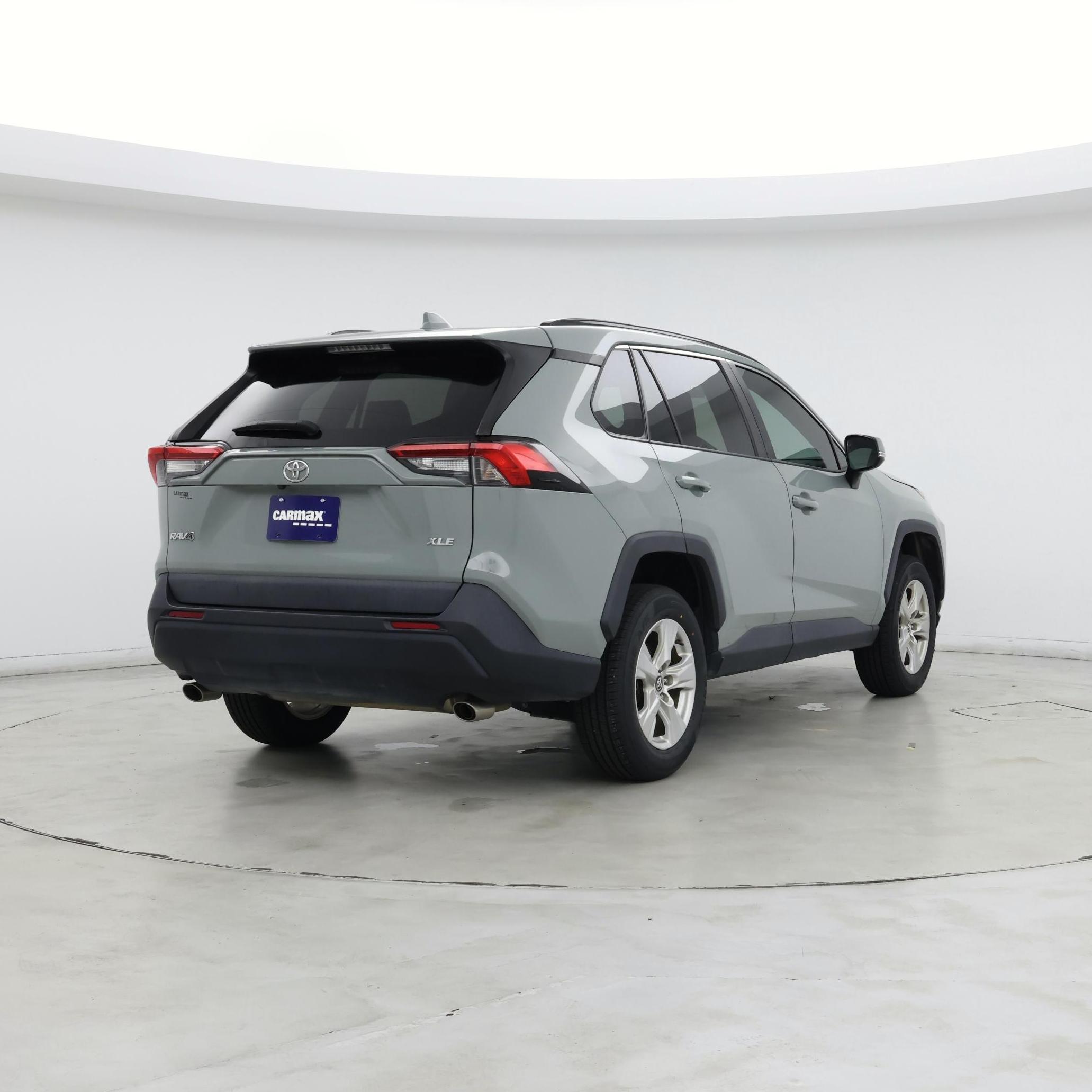 Thumbnail: 2021 Toyota RAV4 - 8