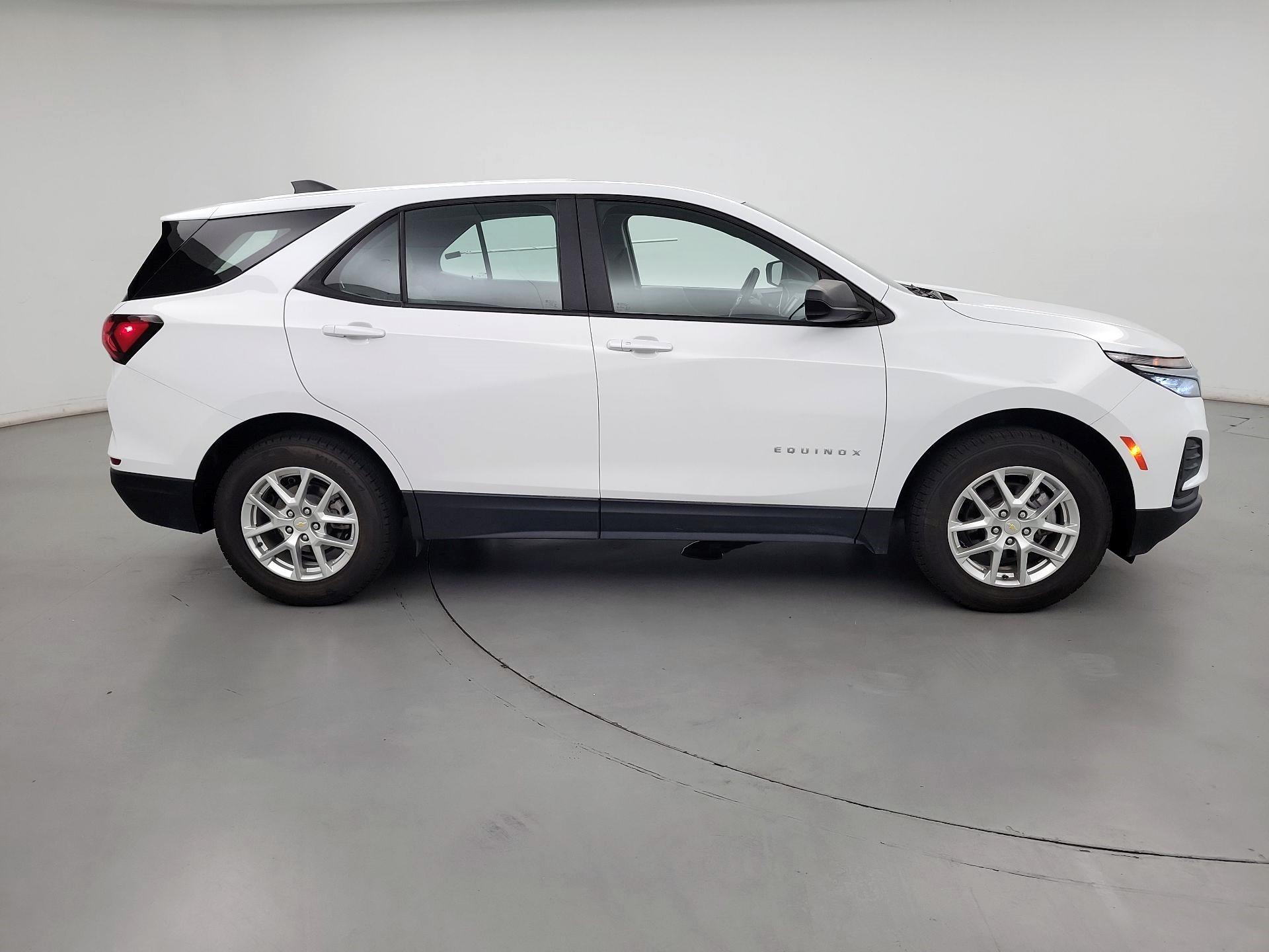 Thumbnail: 2022 Chevrolet Equinox - 4