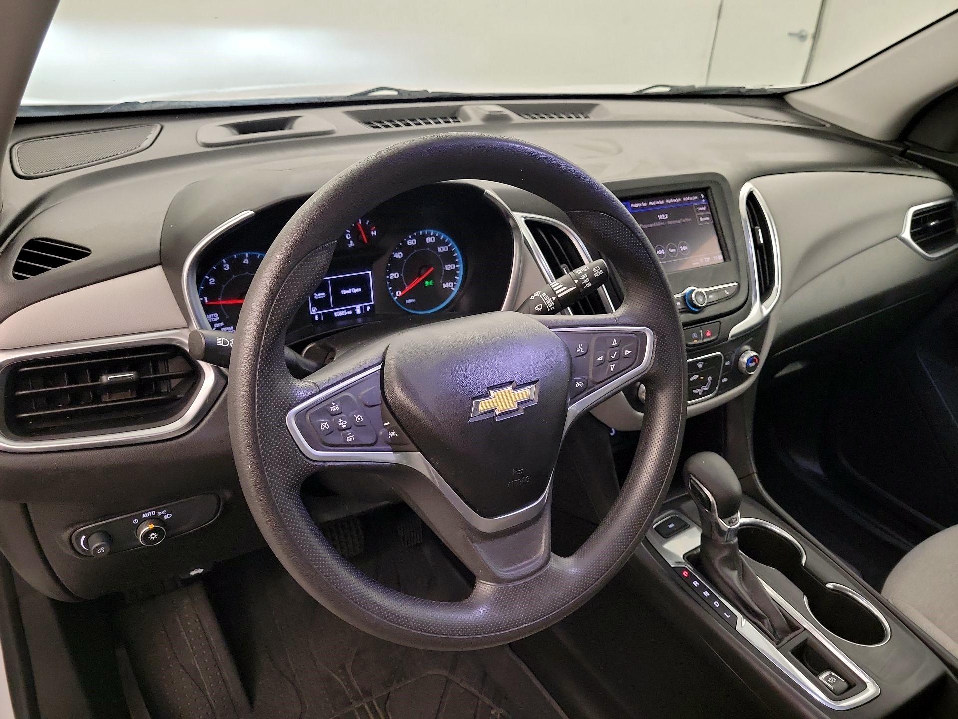 Thumbnail: 2022 Chevrolet Equinox - 8