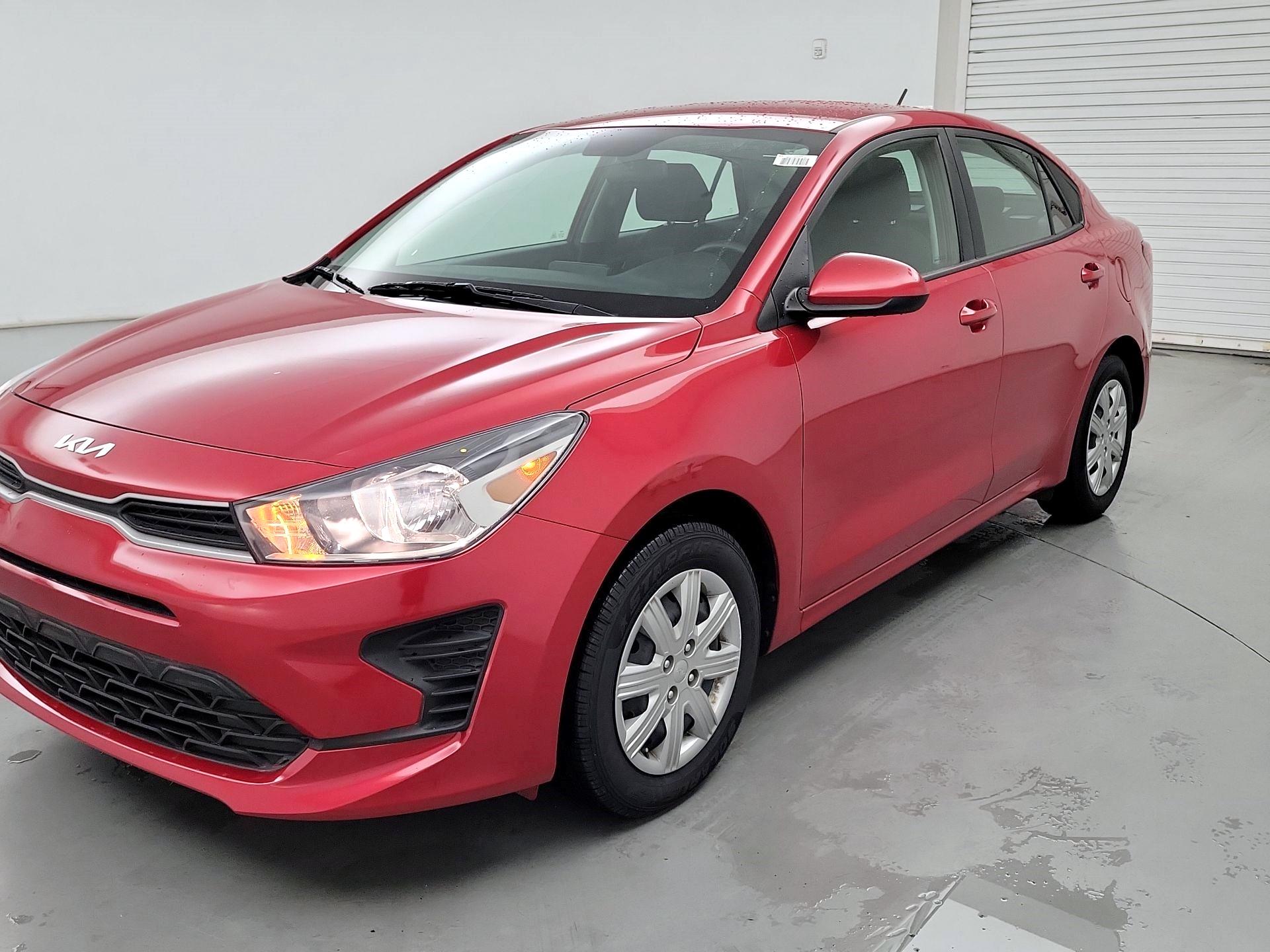 Thumbnail: 2022 Kia Rio - 3