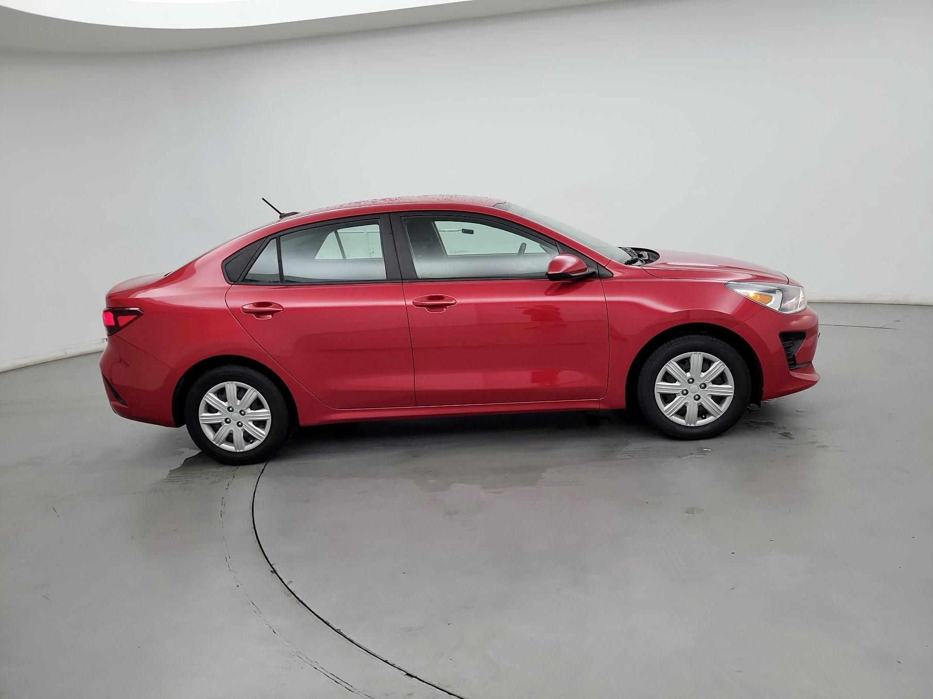 Thumbnail: 2022 Kia Rio - 4
