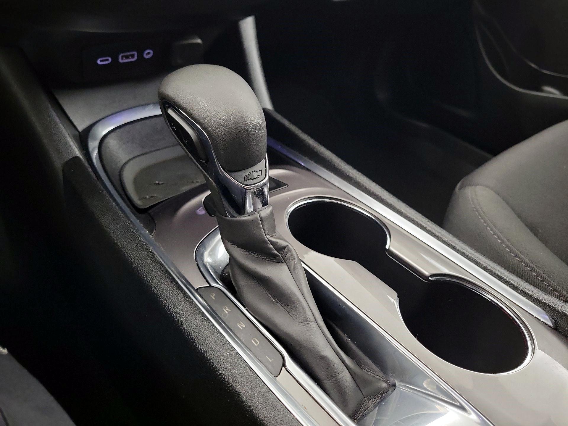 Thumbnail: 2021 Chevrolet Malibu - 15