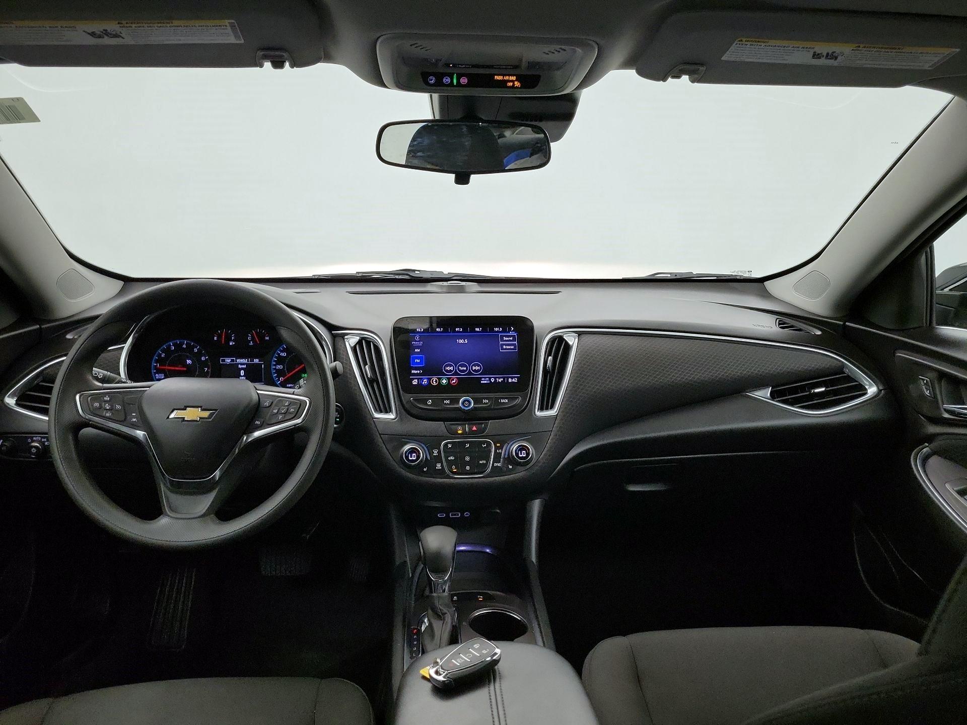 Thumbnail: 2021 Chevrolet Malibu - 8