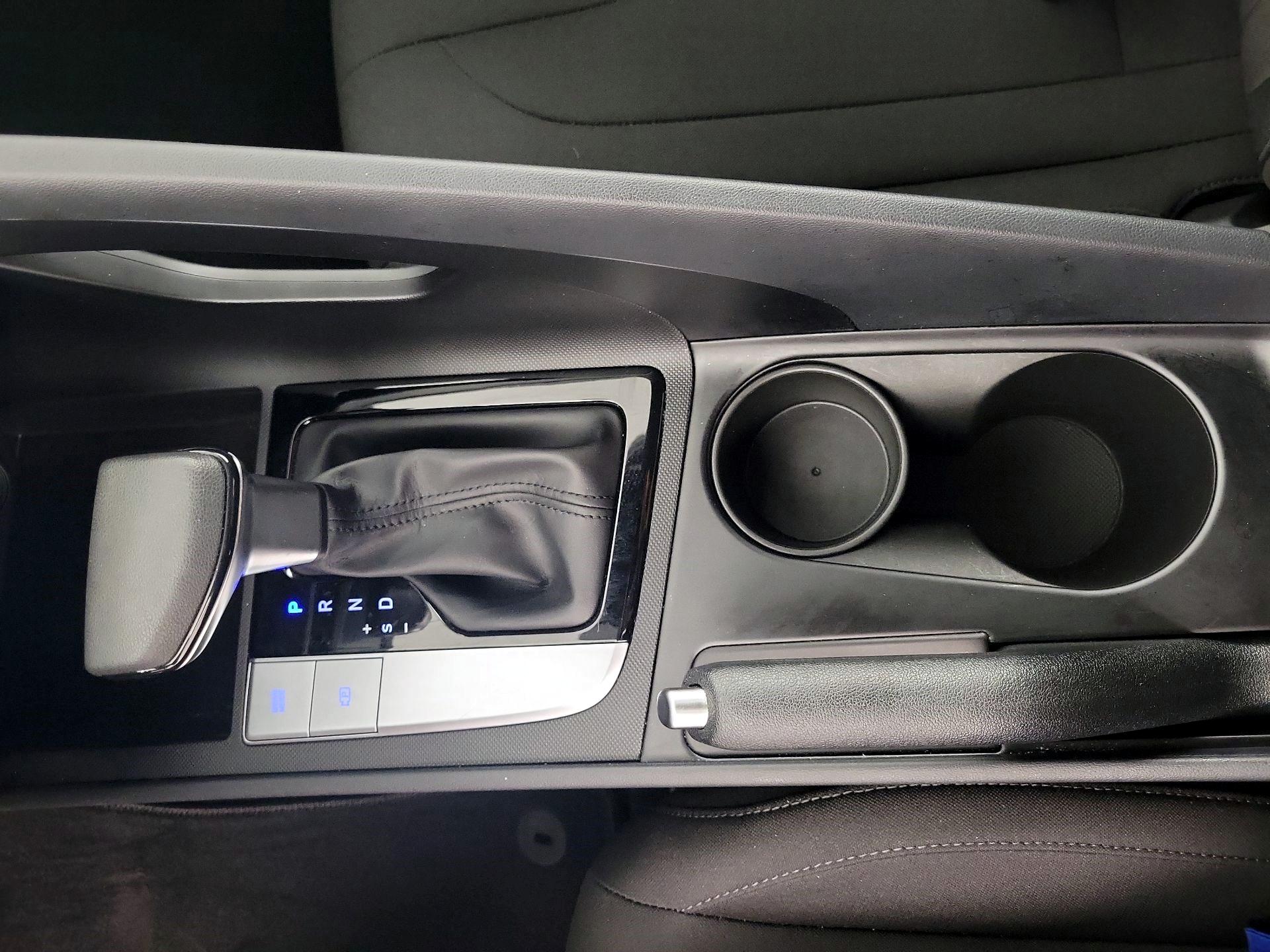 Thumbnail: 2021 Hyundai Elantra - 15