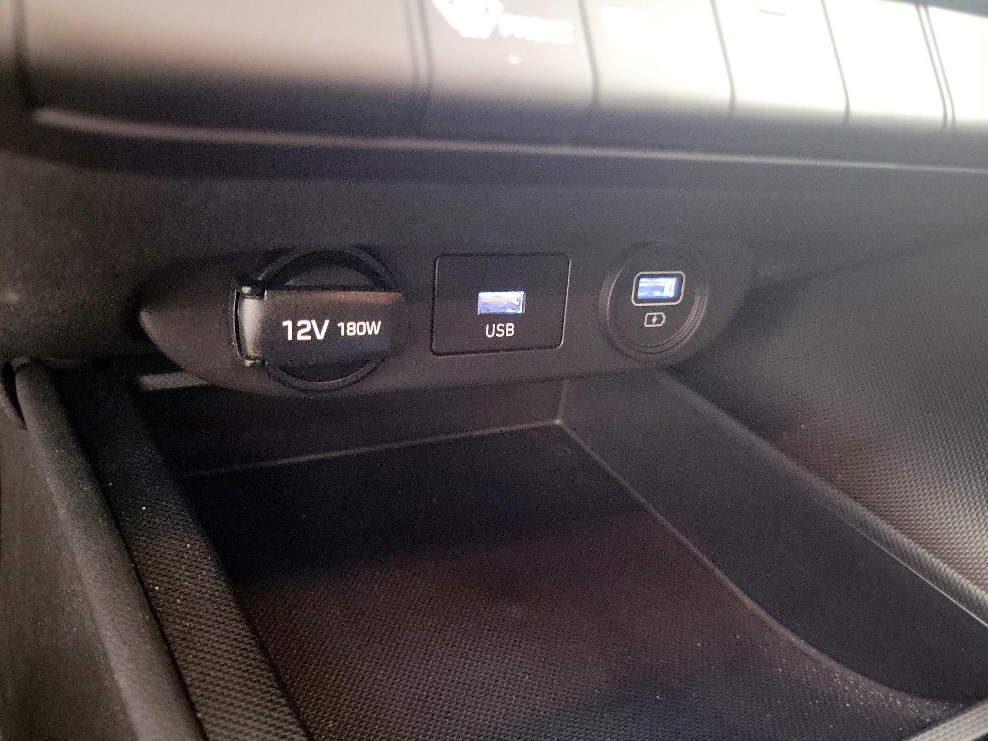 Thumbnail: 2021 Hyundai Elantra - 16