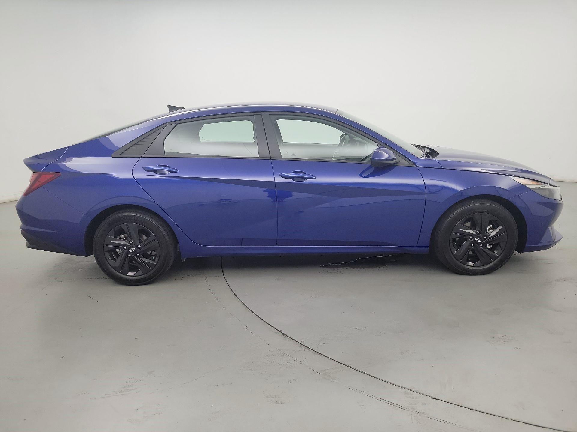 Thumbnail: 2021 Hyundai Elantra - 4
