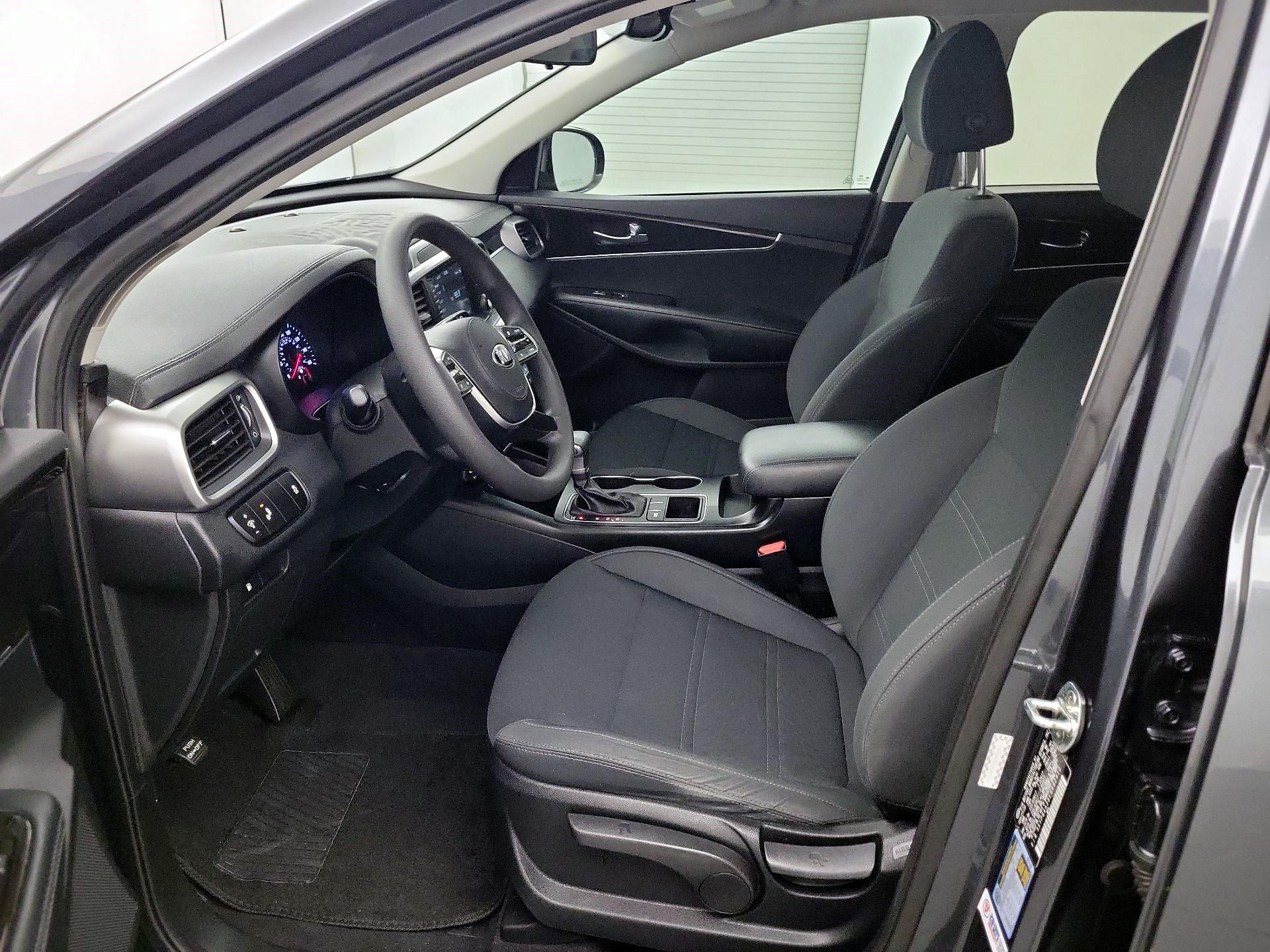Thumbnail: 2020 Kia Sorento - 9