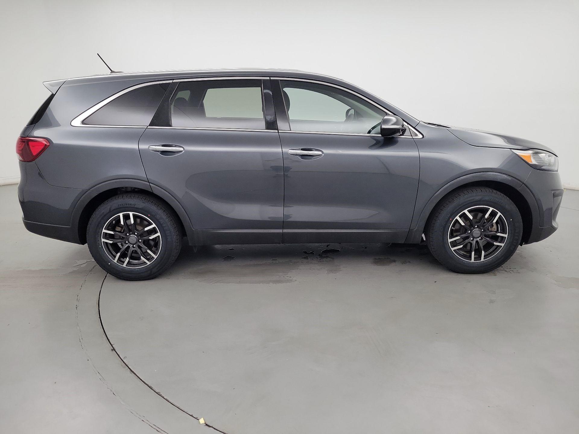 Thumbnail: 2020 Kia Sorento - 4