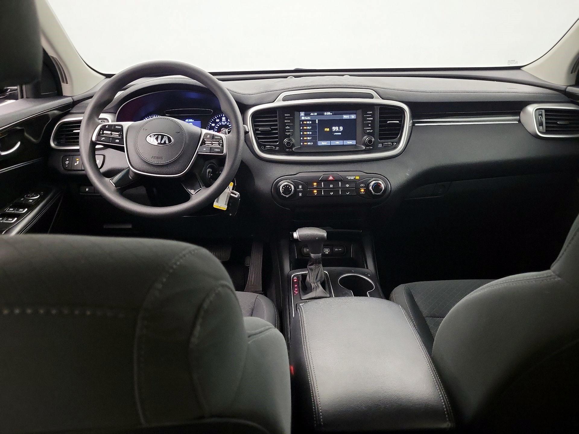 Thumbnail: 2020 Kia Sorento - 8