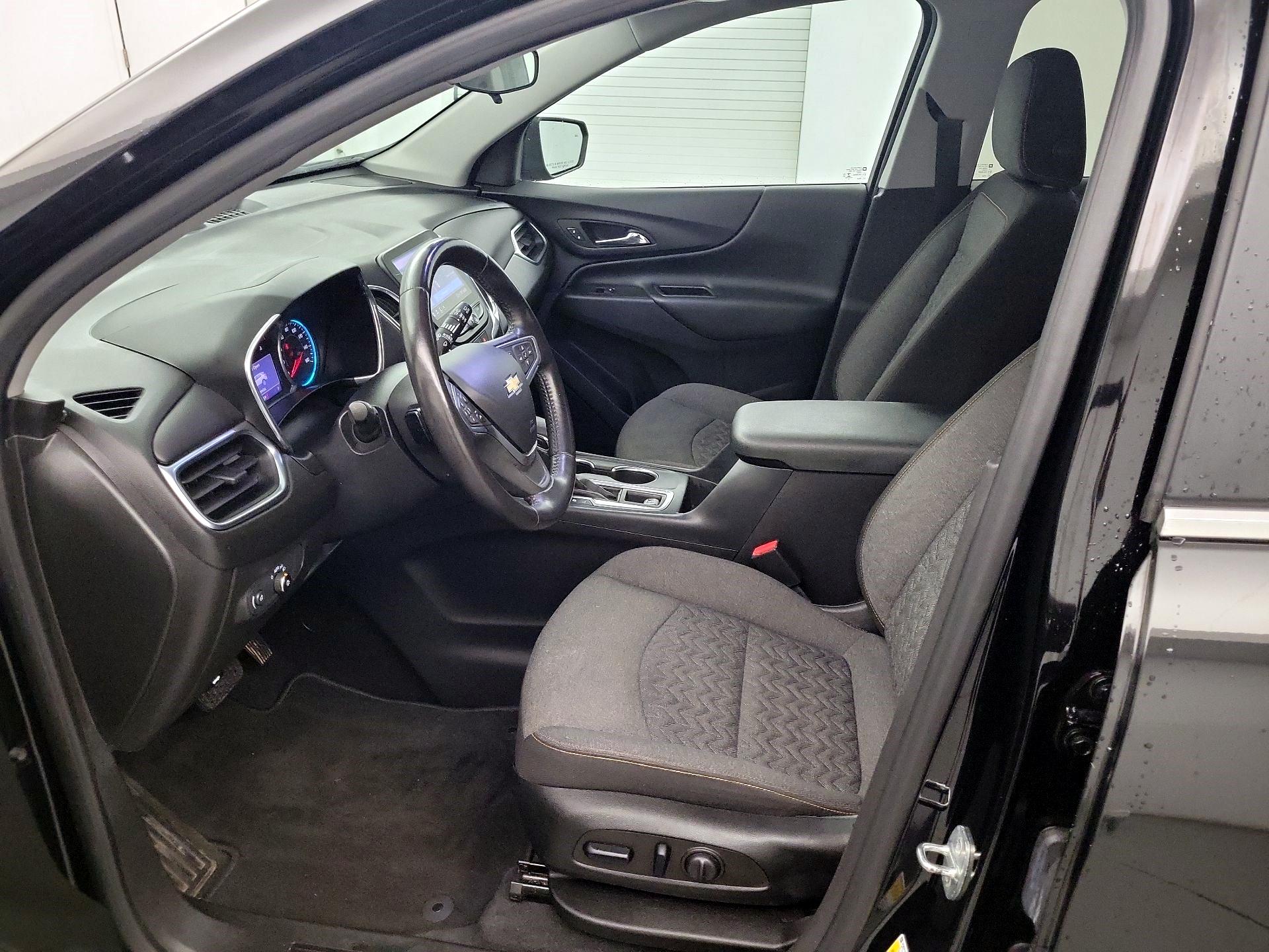 Thumbnail: 2022 Chevrolet Equinox - 9