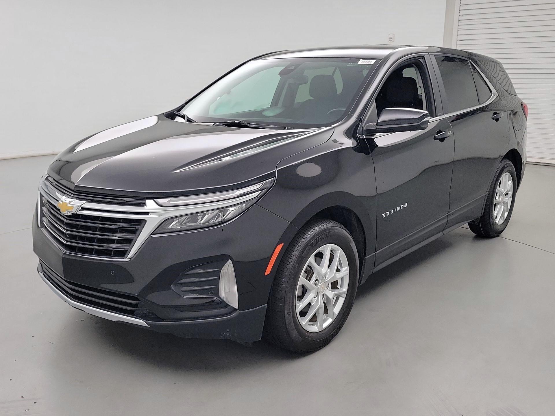 Thumbnail: 2022 Chevrolet Equinox - 3