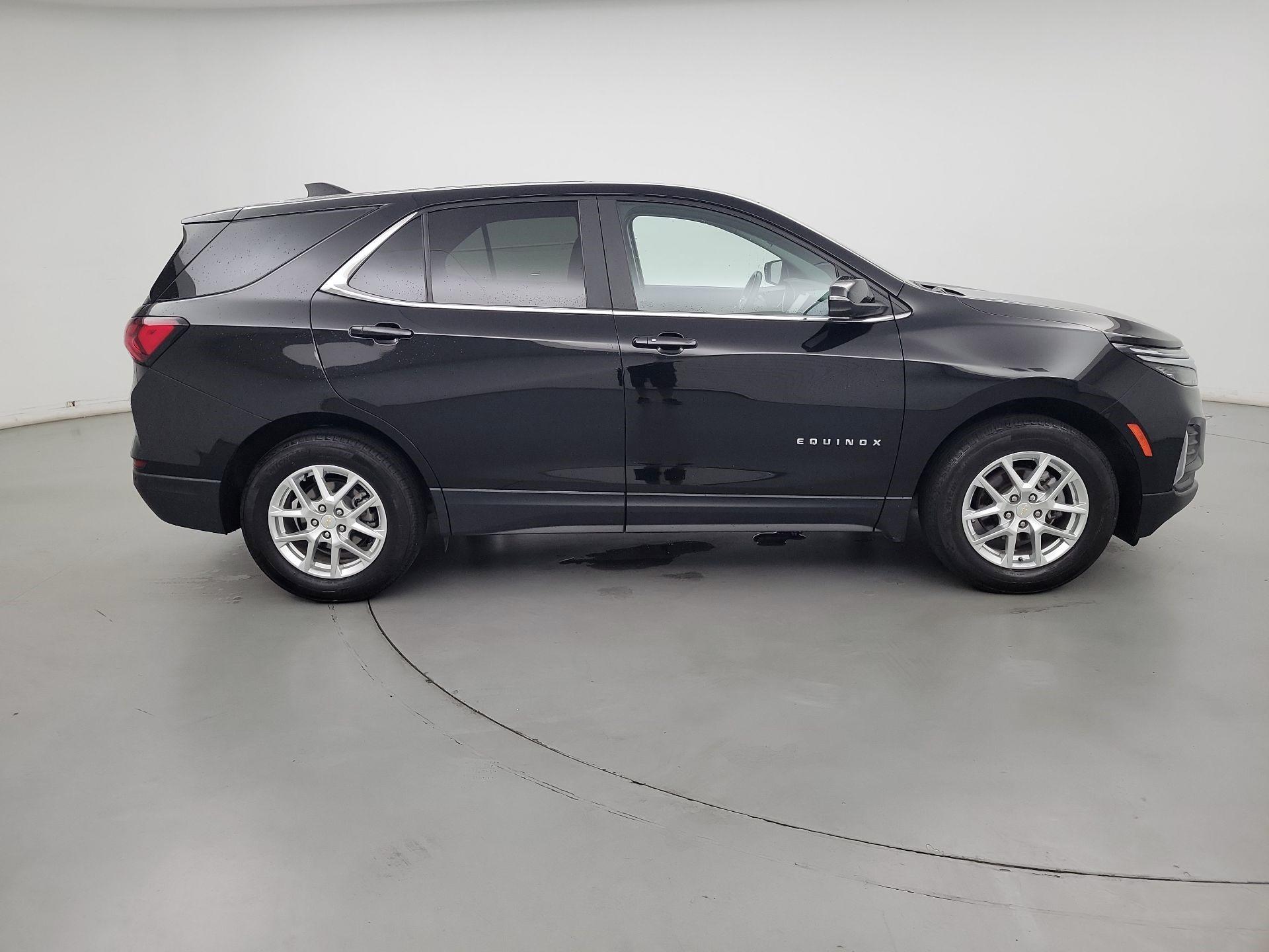 Thumbnail: 2022 Chevrolet Equinox - 4