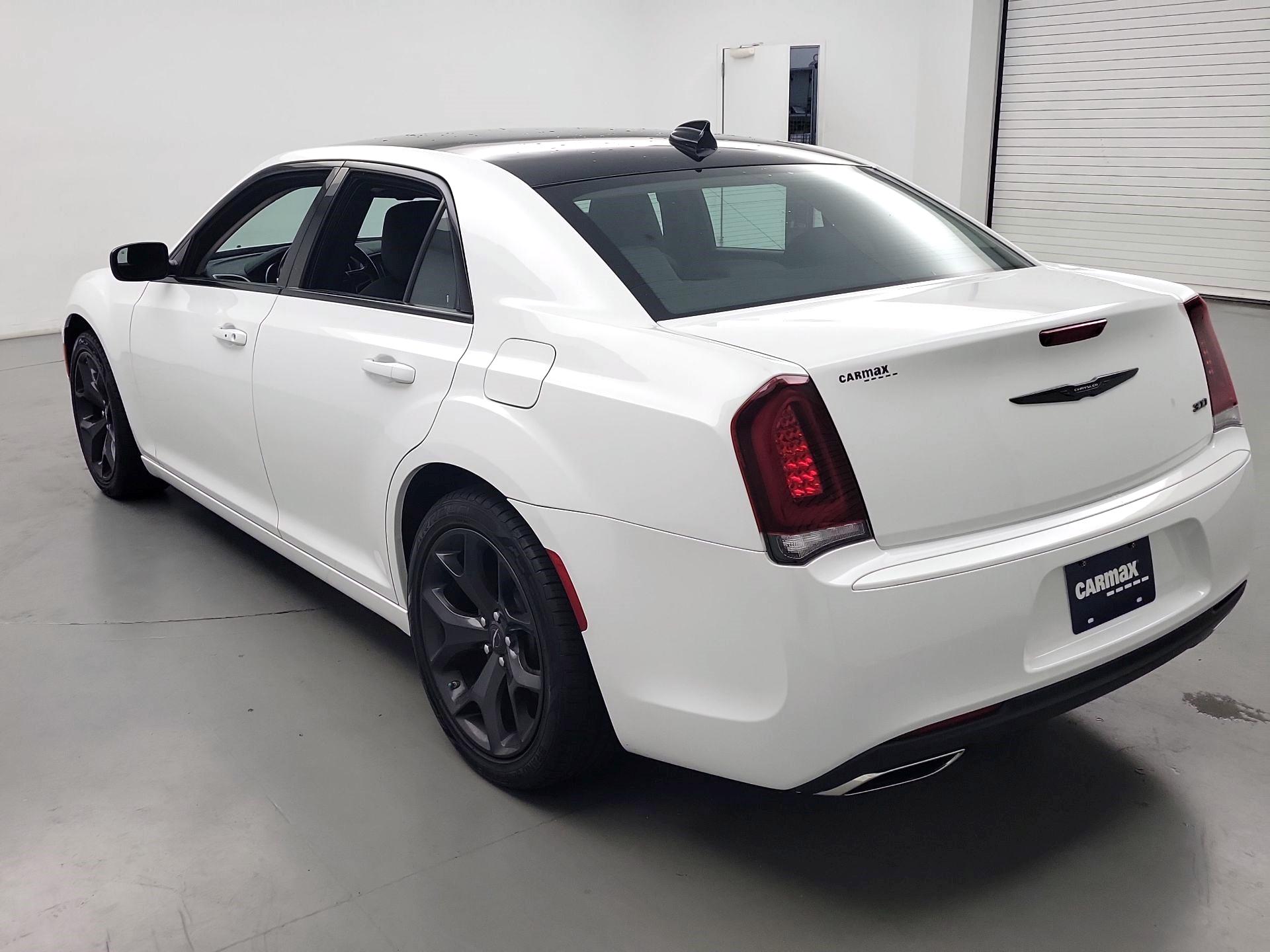 Thumbnail: 2022 Chrysler 300 - 7