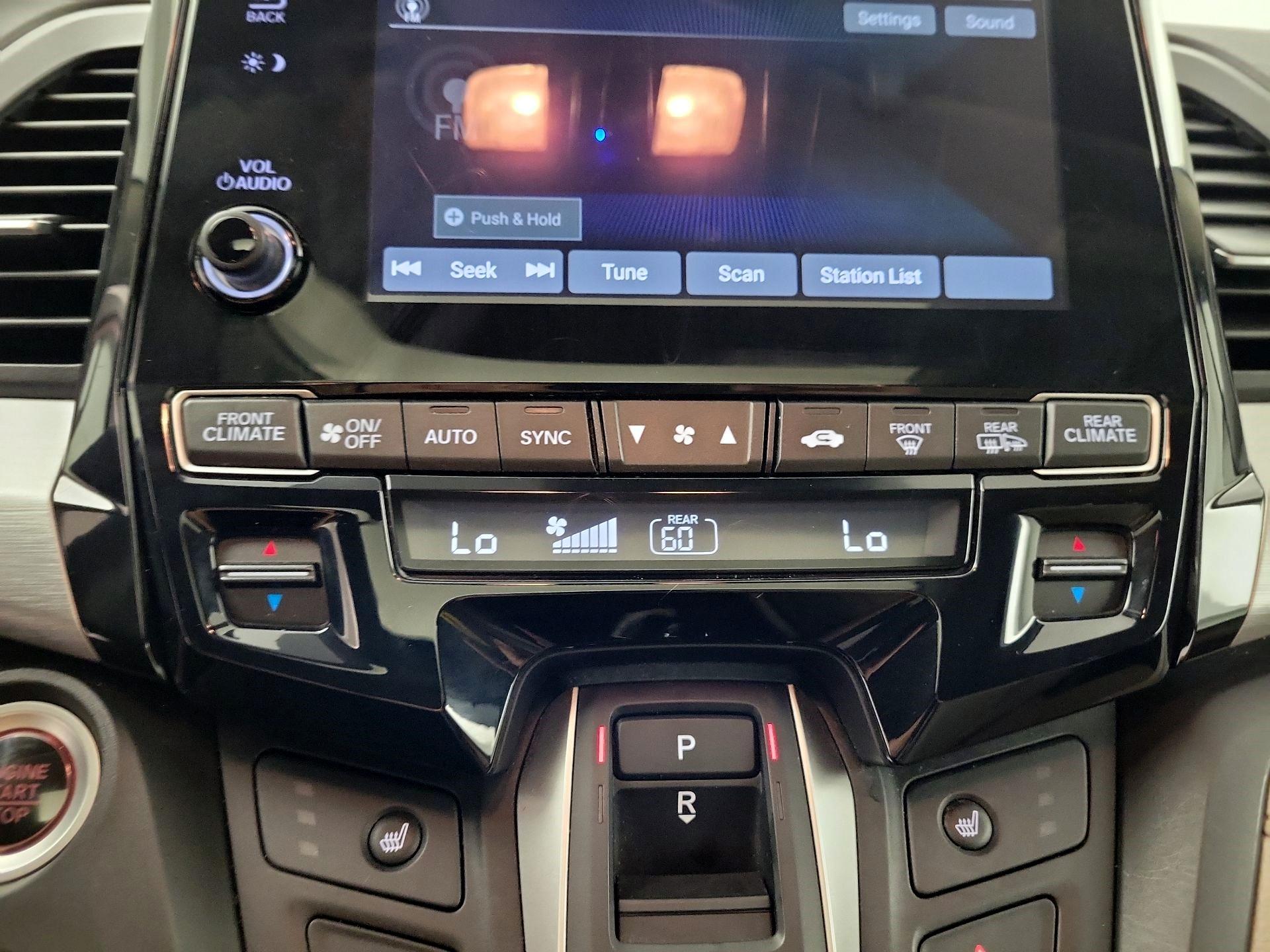 Thumbnail: 2020 Honda Odyssey - 14