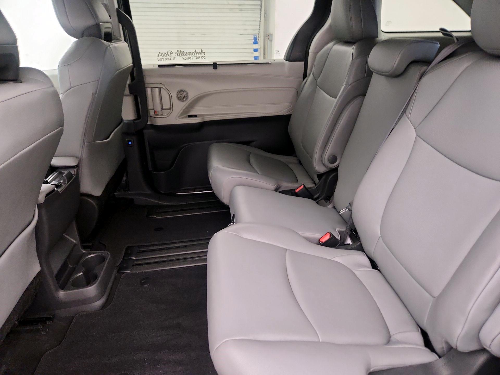 Thumbnail: 2024 Toyota Sienna - 20
