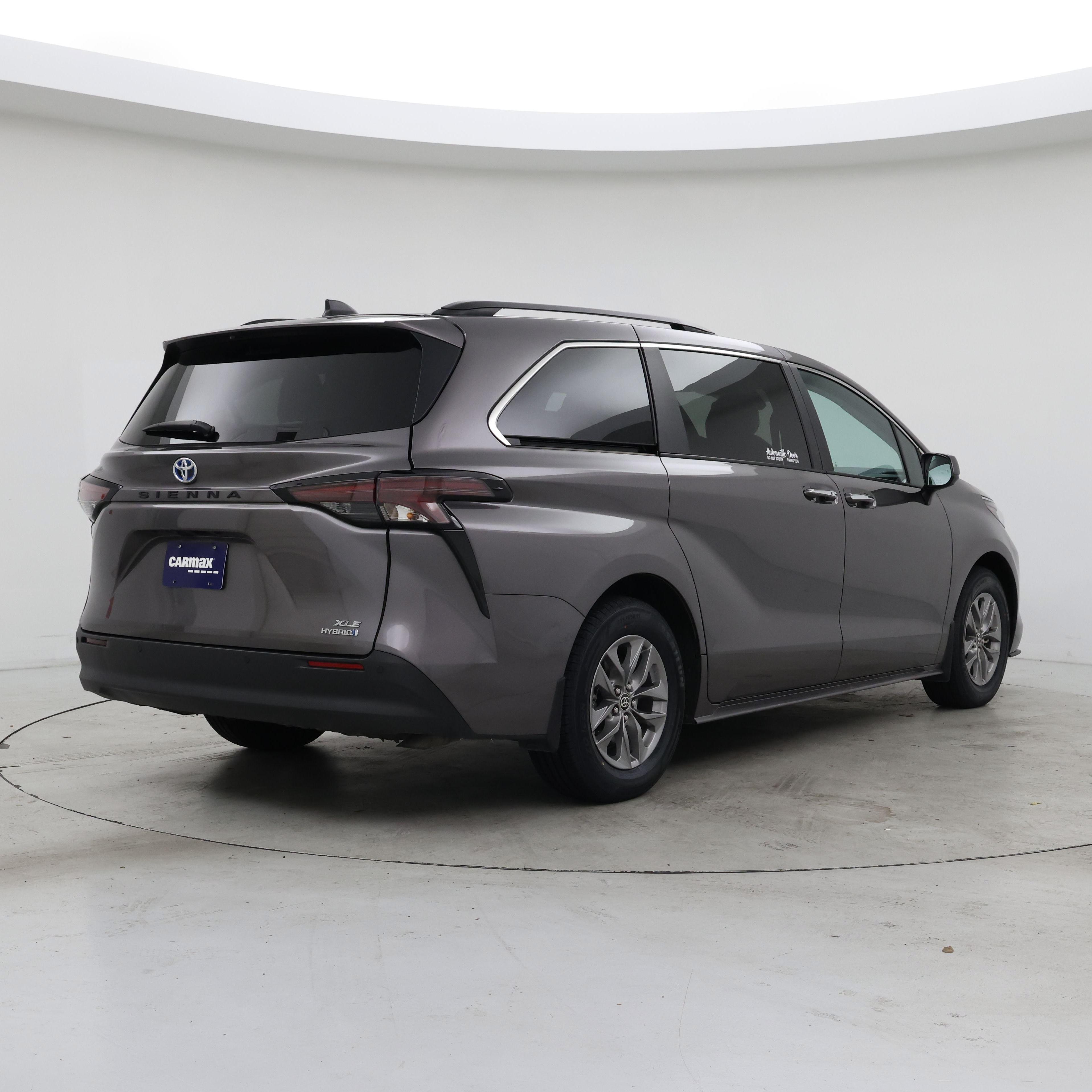 Thumbnail: 2024 Toyota Sienna - 8