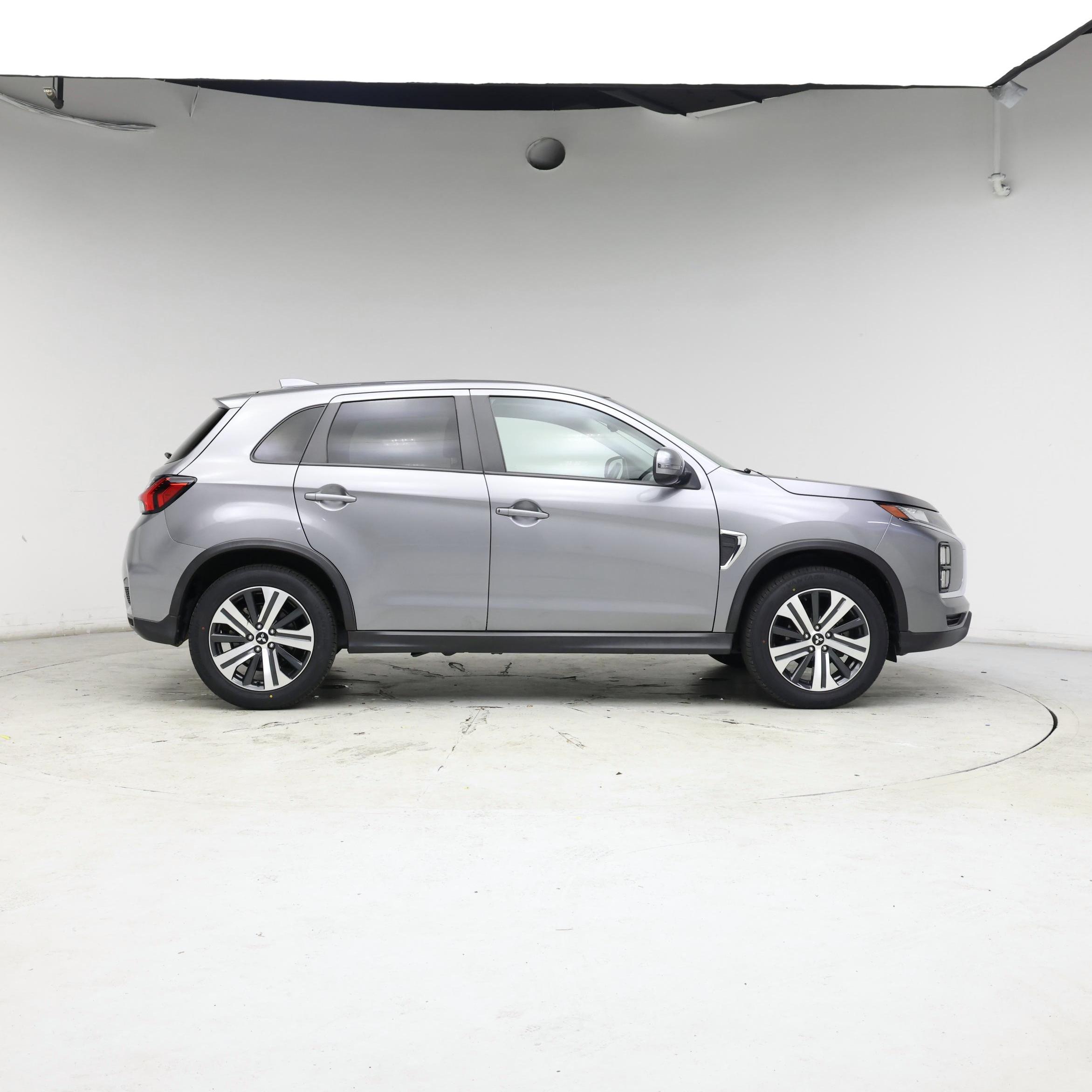 Thumbnail: 2021 Mitsubishi Outlander Sport - 7