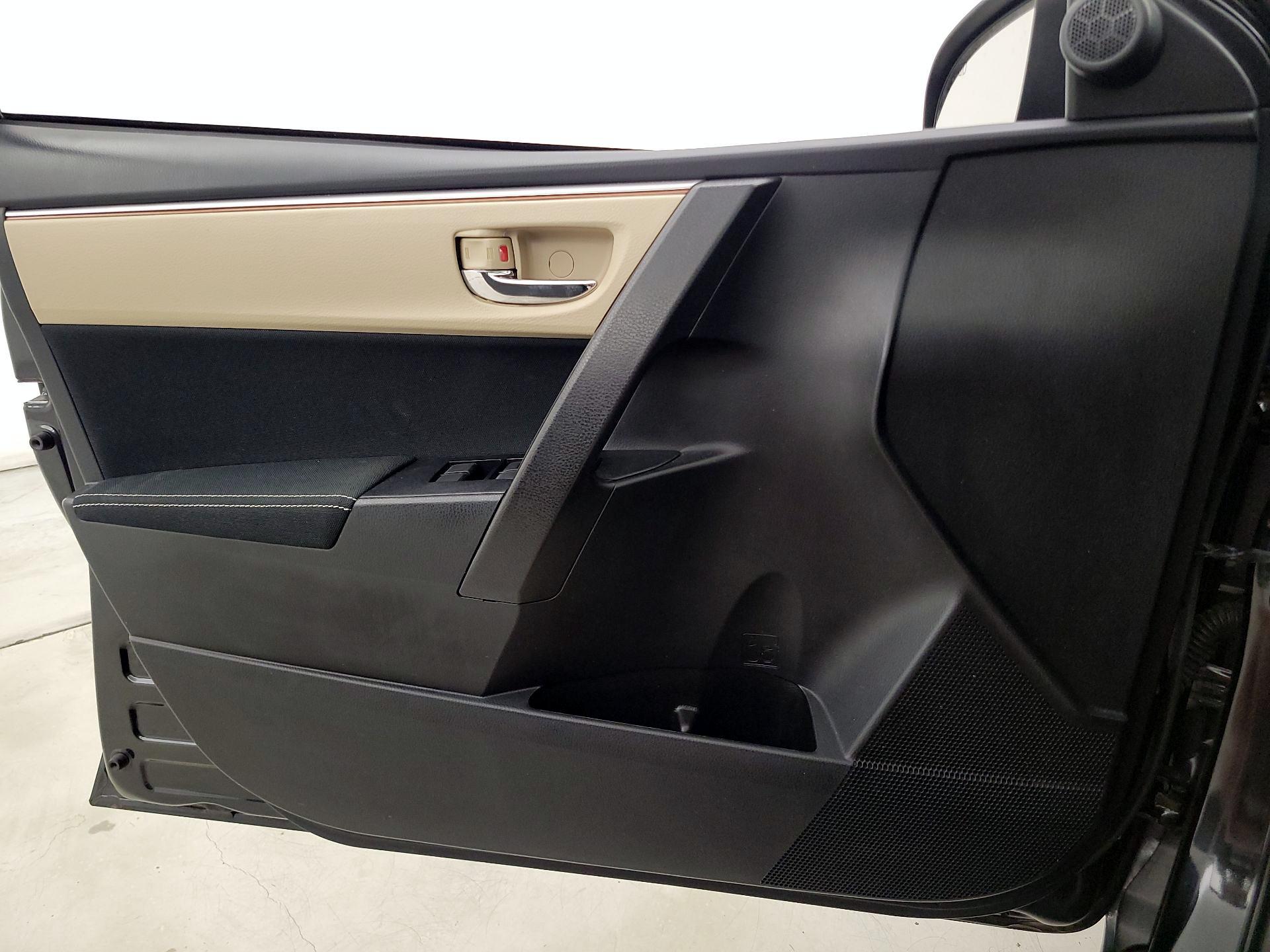 Thumbnail: 2016 Toyota Corolla - 12