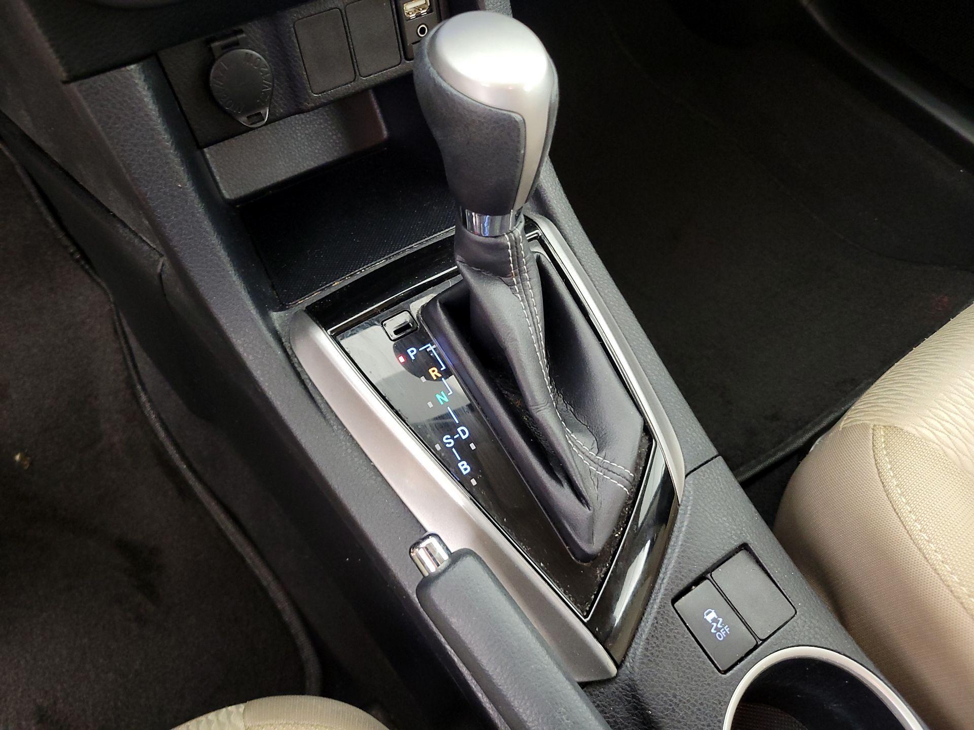 Thumbnail: 2016 Toyota Corolla - 17