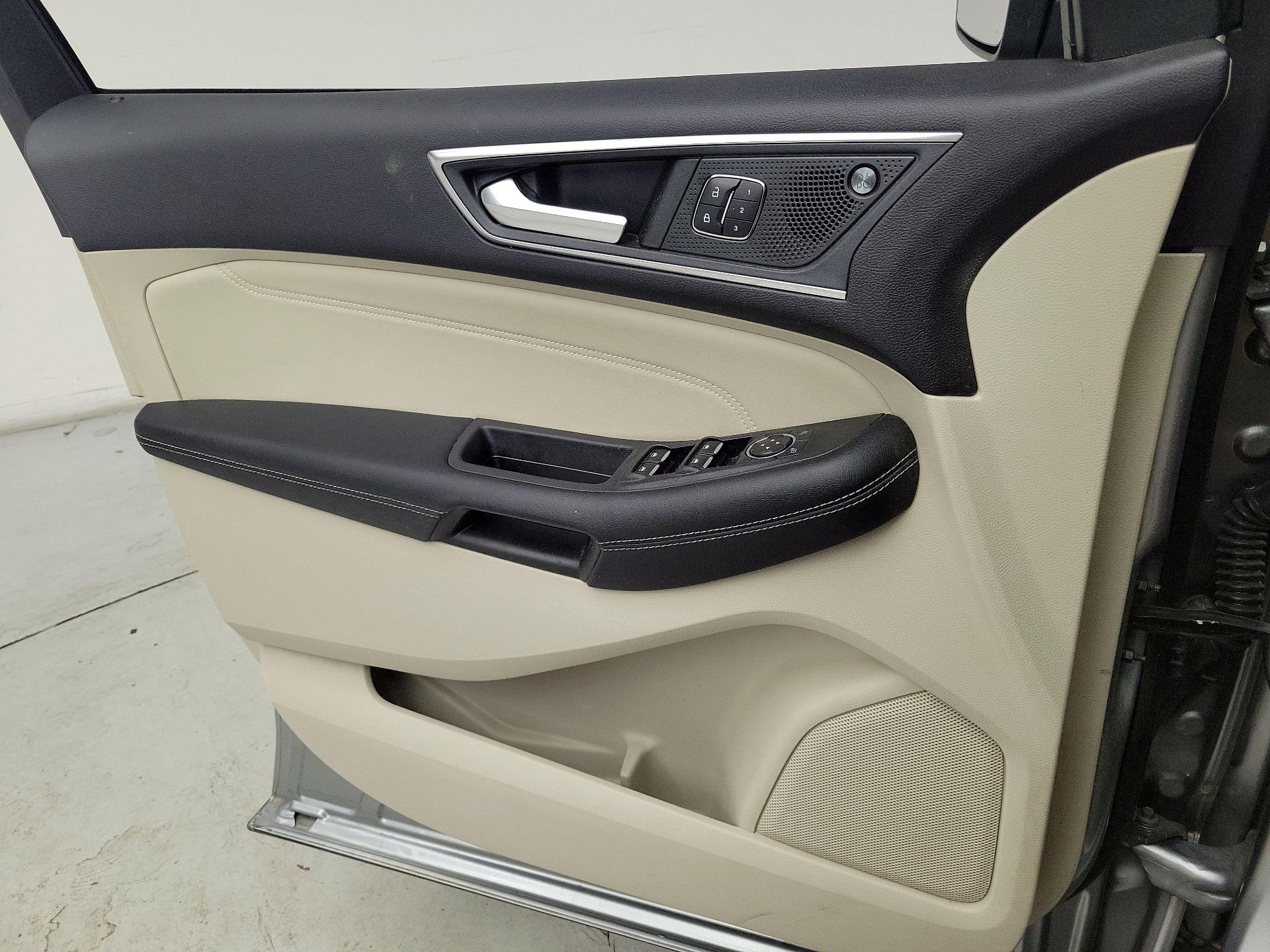Thumbnail: 2022 Ford Edge - 12