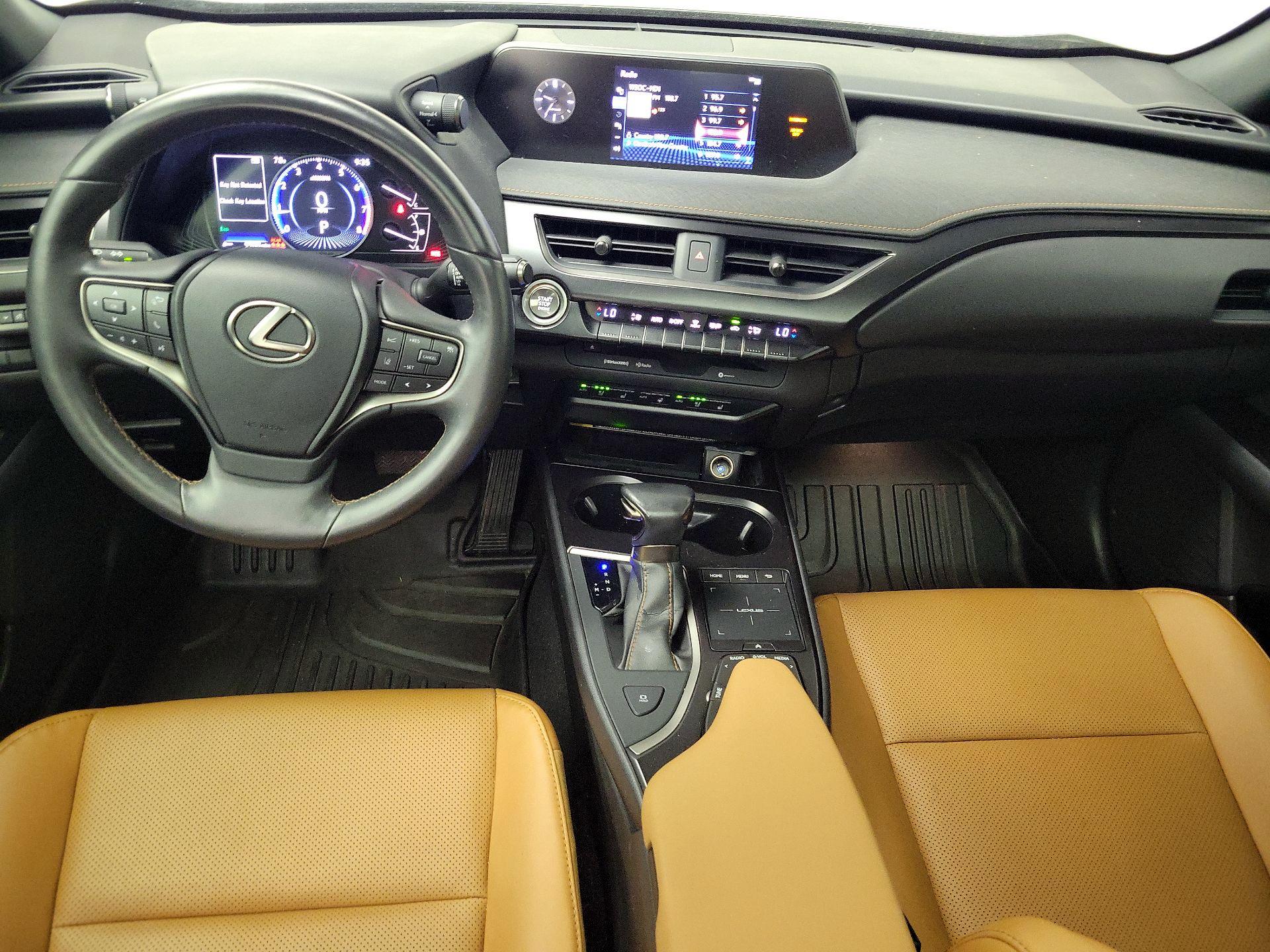 Thumbnail: 2022 Lexus UX - 9