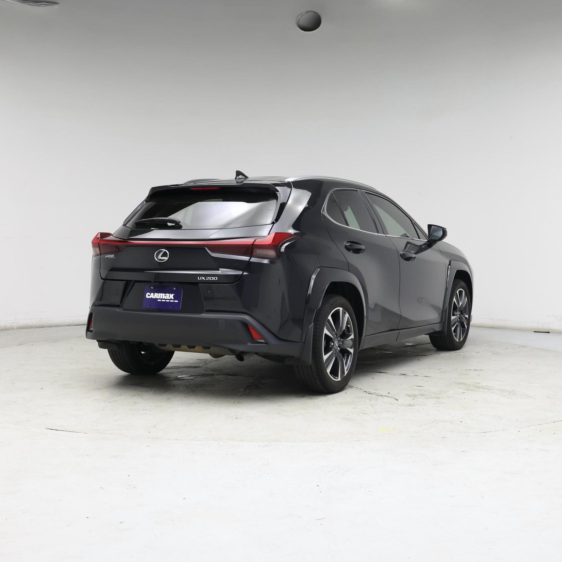 Thumbnail: 2022 Lexus UX - 8