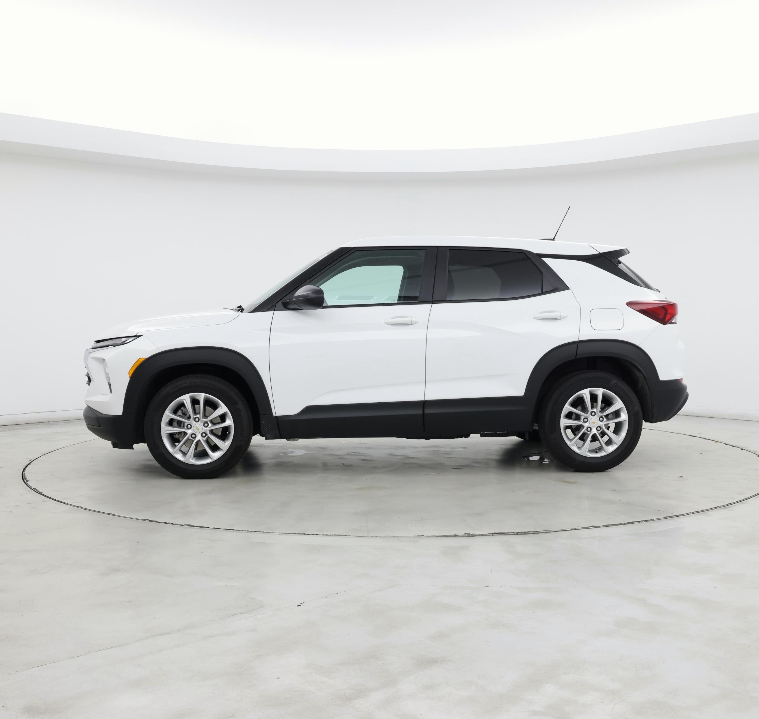 Thumbnail: 2024 Chevrolet TrailBlazer - 3