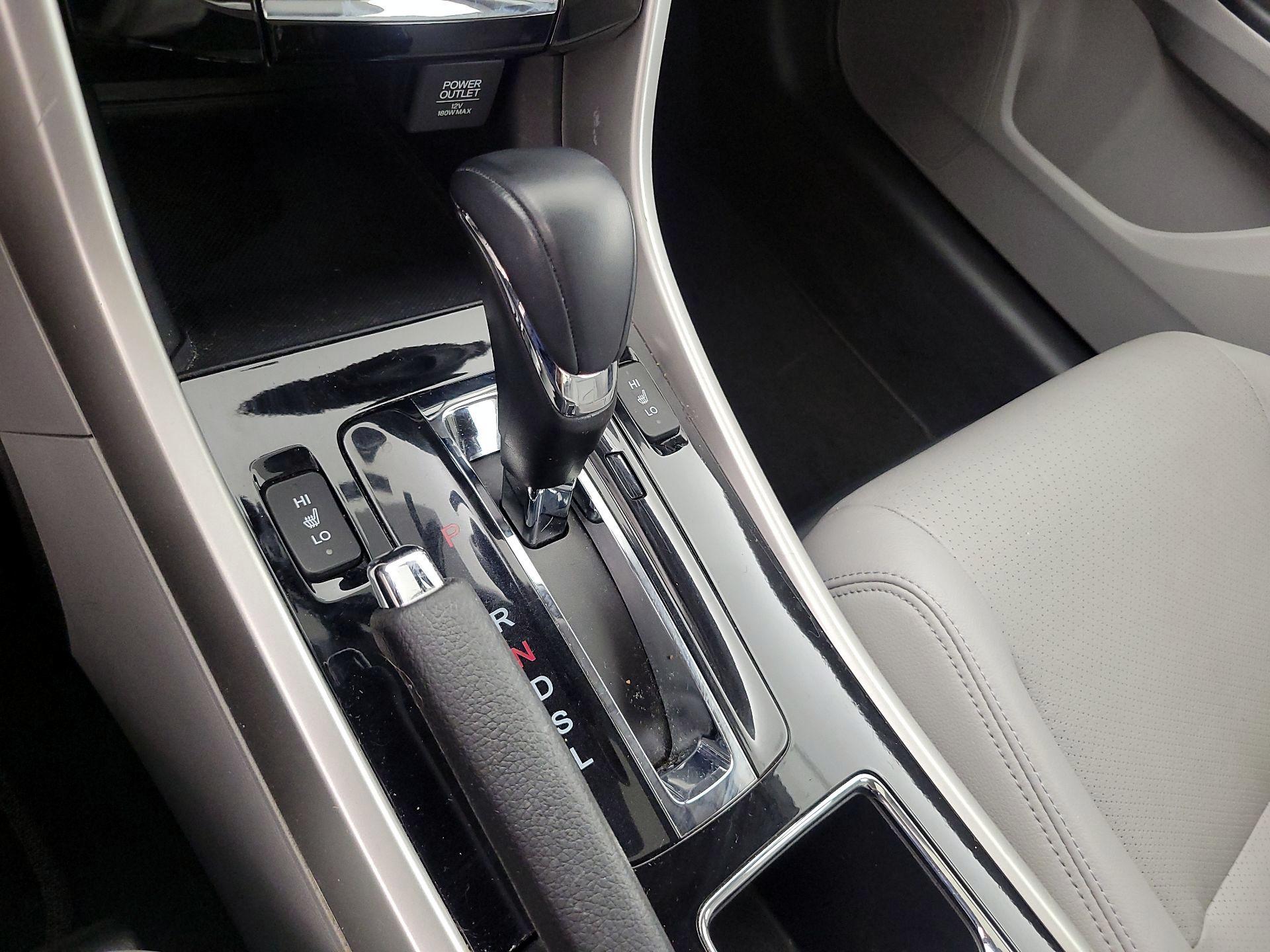 Thumbnail: 2016 Honda Accord - 17