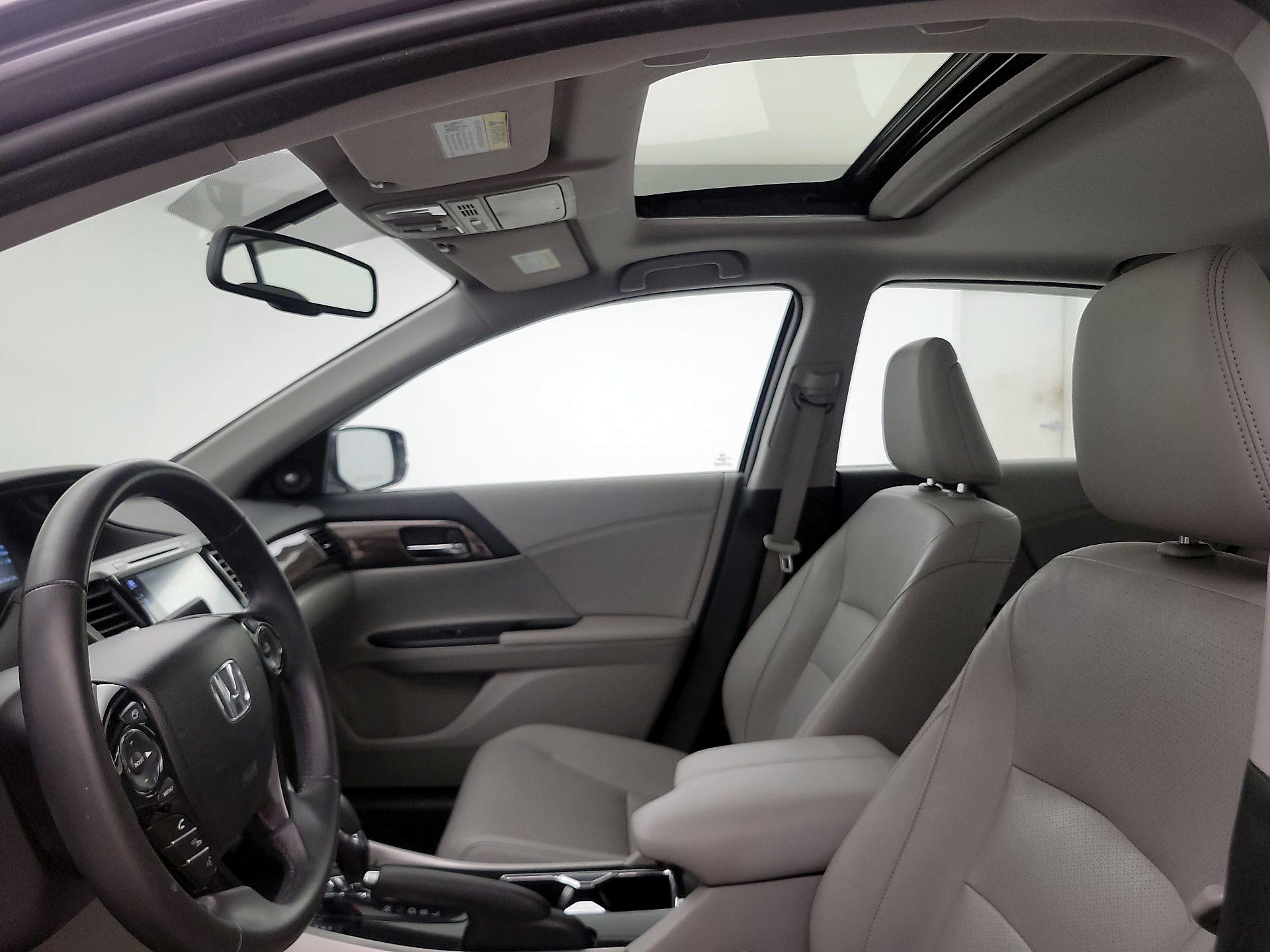 Thumbnail: 2016 Honda Accord - 19