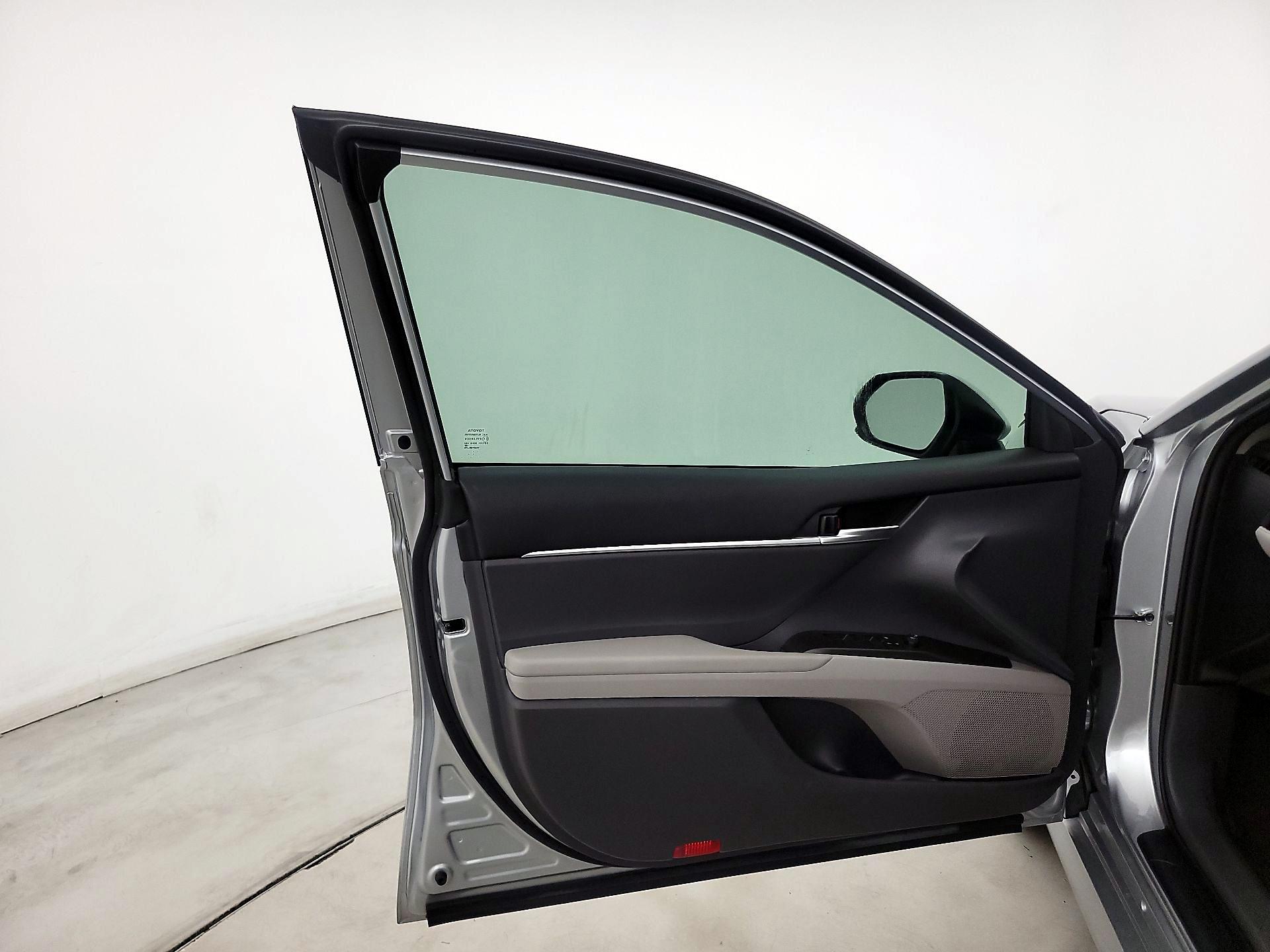 Thumbnail: 2023 Toyota Camry - 12