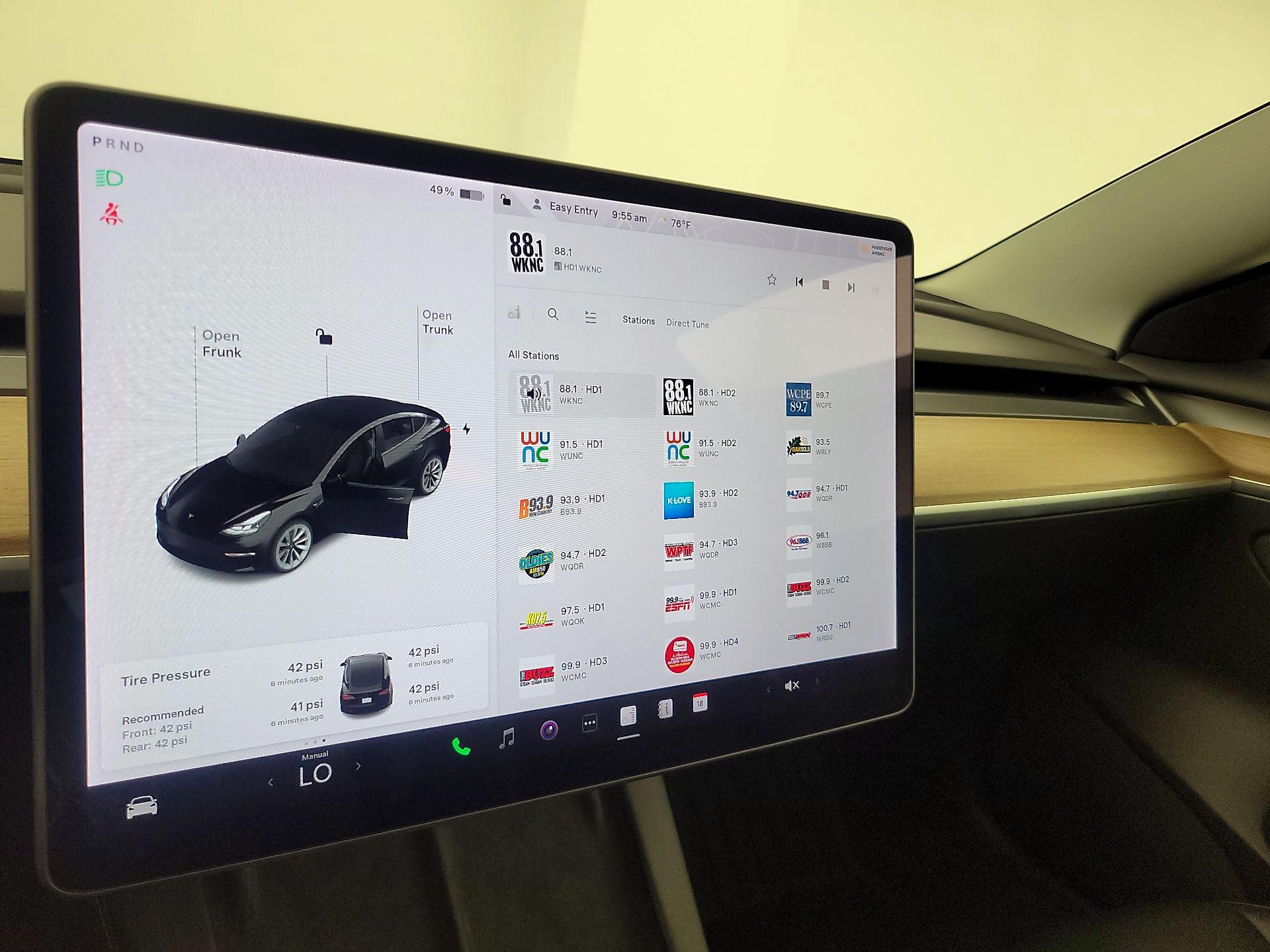Thumbnail: 2021 Tesla Model 3 - 15