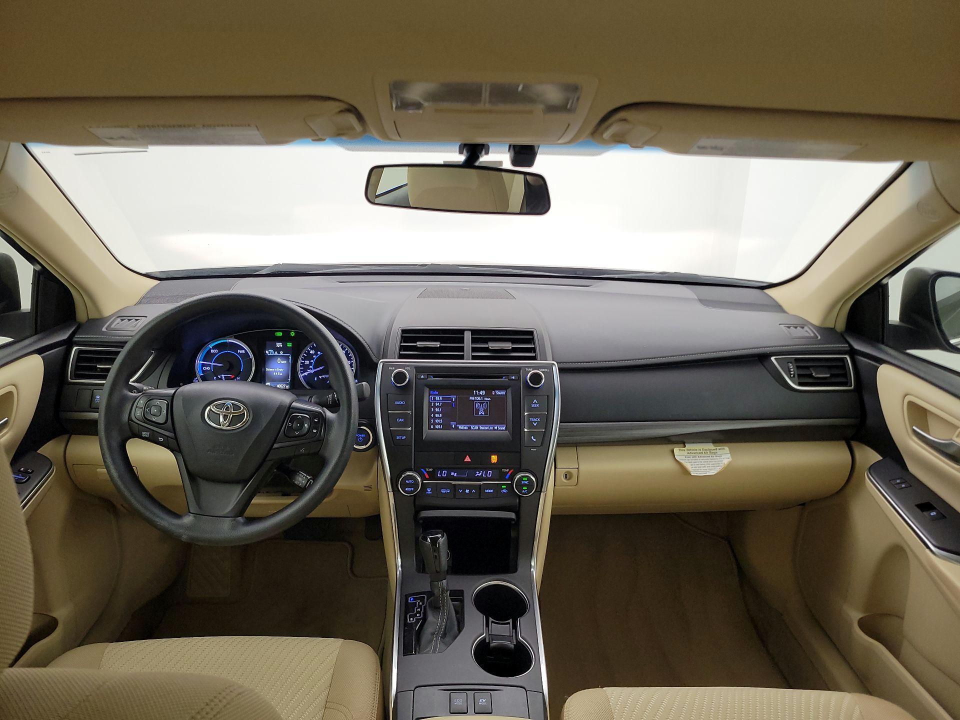 Thumbnail: 2016 Toyota Camry - 9