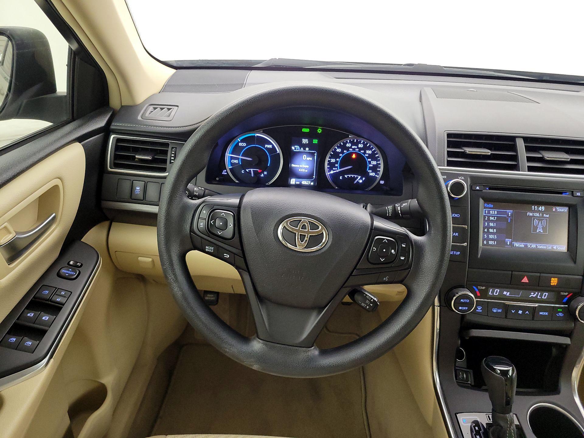 Thumbnail: 2016 Toyota Camry - 10