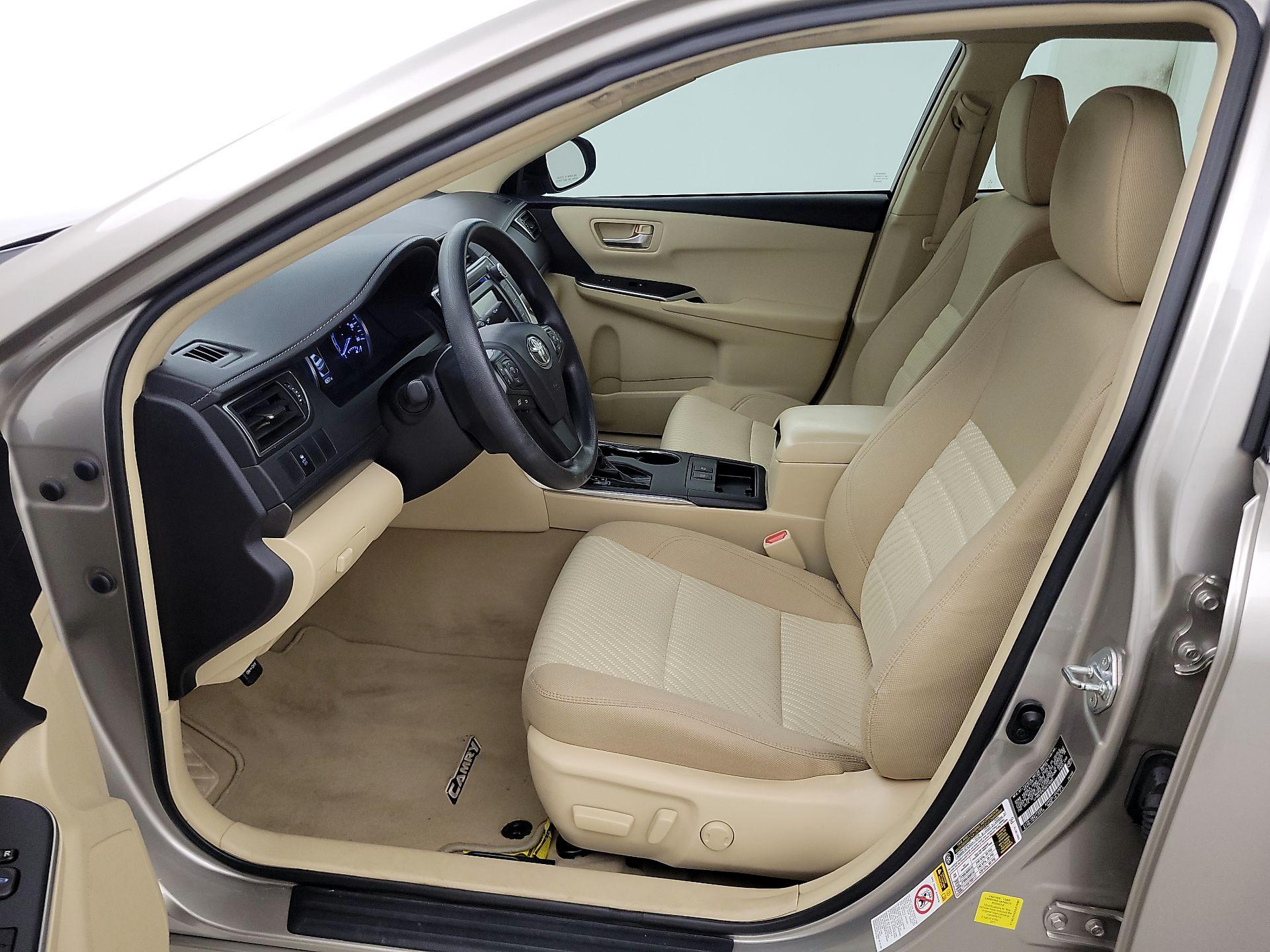 Thumbnail: 2016 Toyota Camry - 11