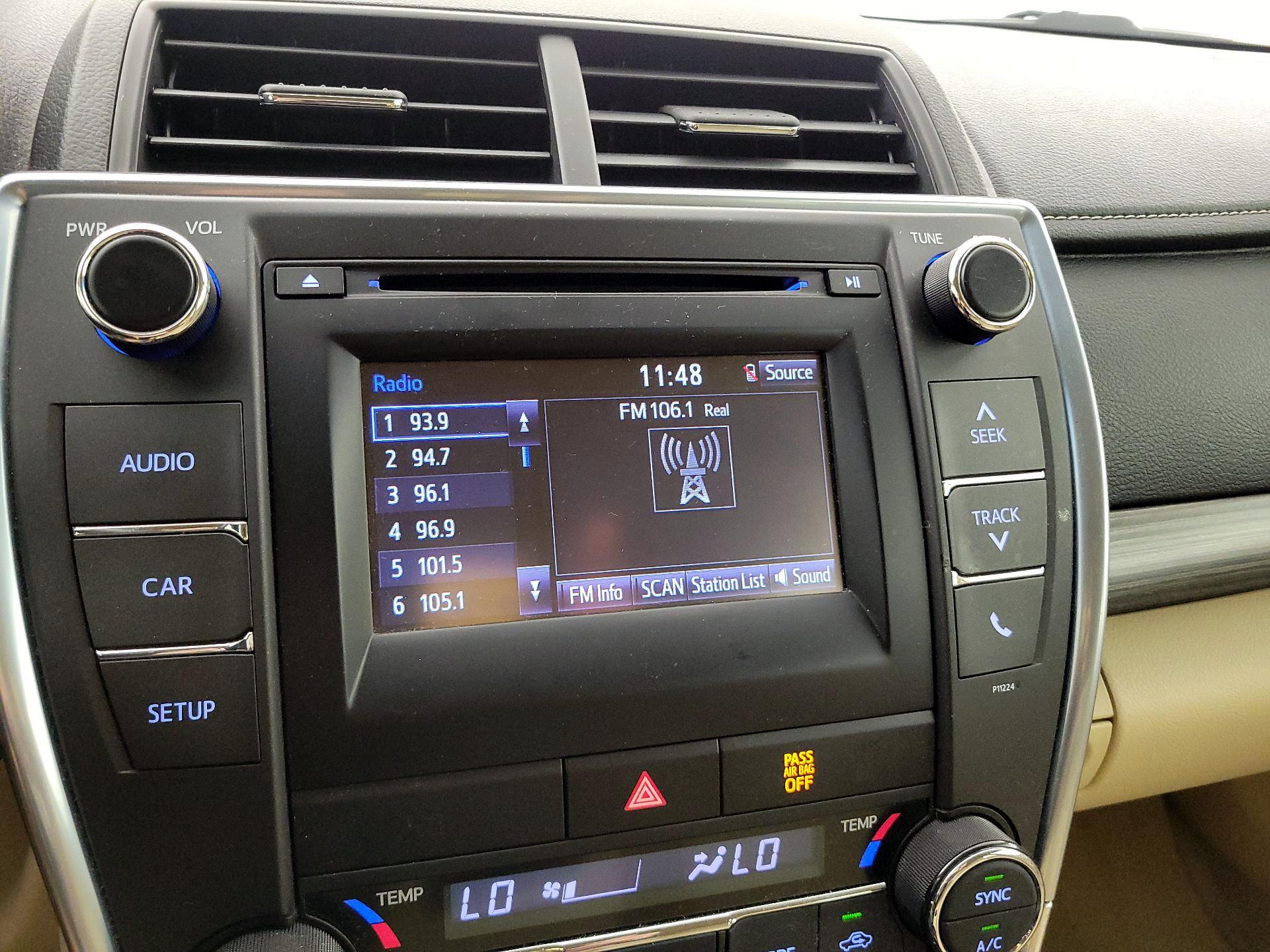 Thumbnail: 2016 Toyota Camry - 15