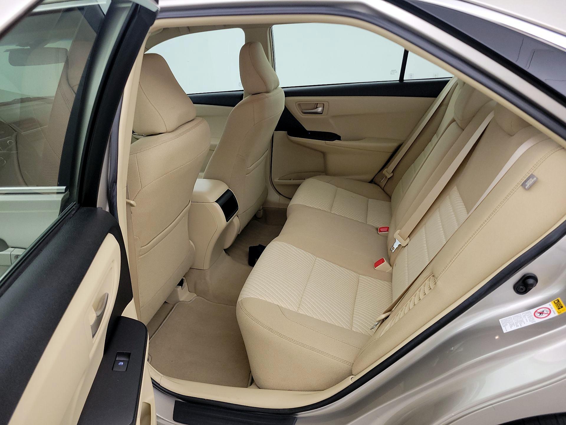 Thumbnail: 2016 Toyota Camry - 19