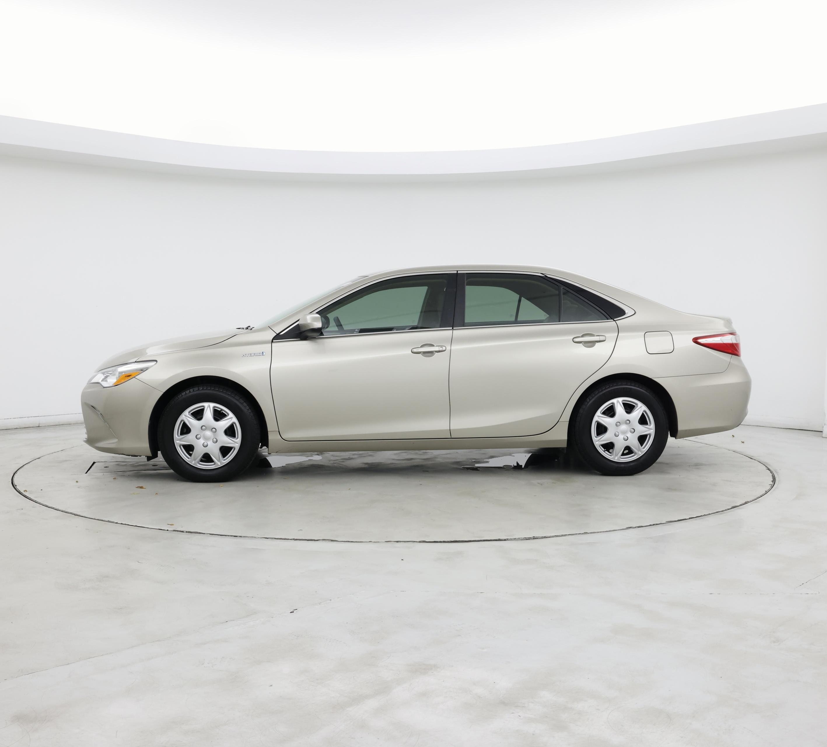 Thumbnail: 2016 Toyota Camry - 3