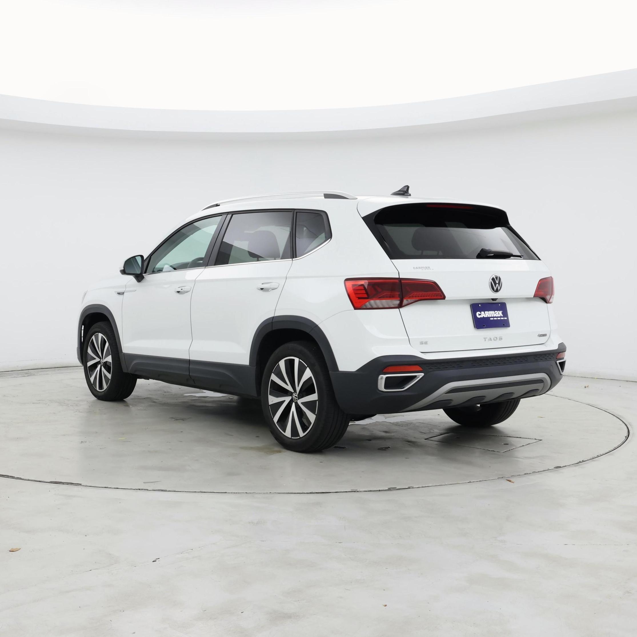 Thumbnail: 2022 Volkswagen Taos - 2