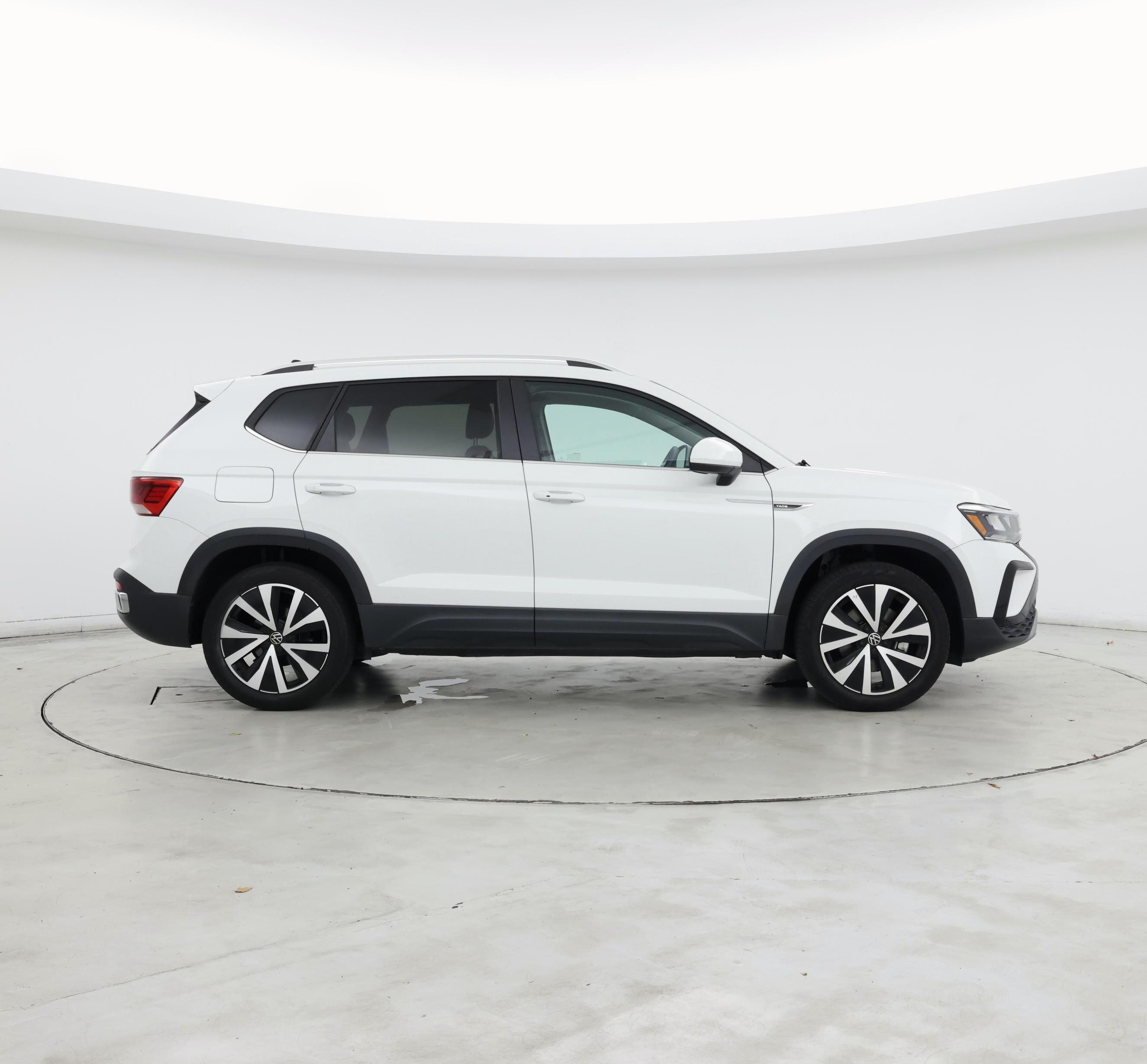 Thumbnail: 2022 Volkswagen Taos - 7