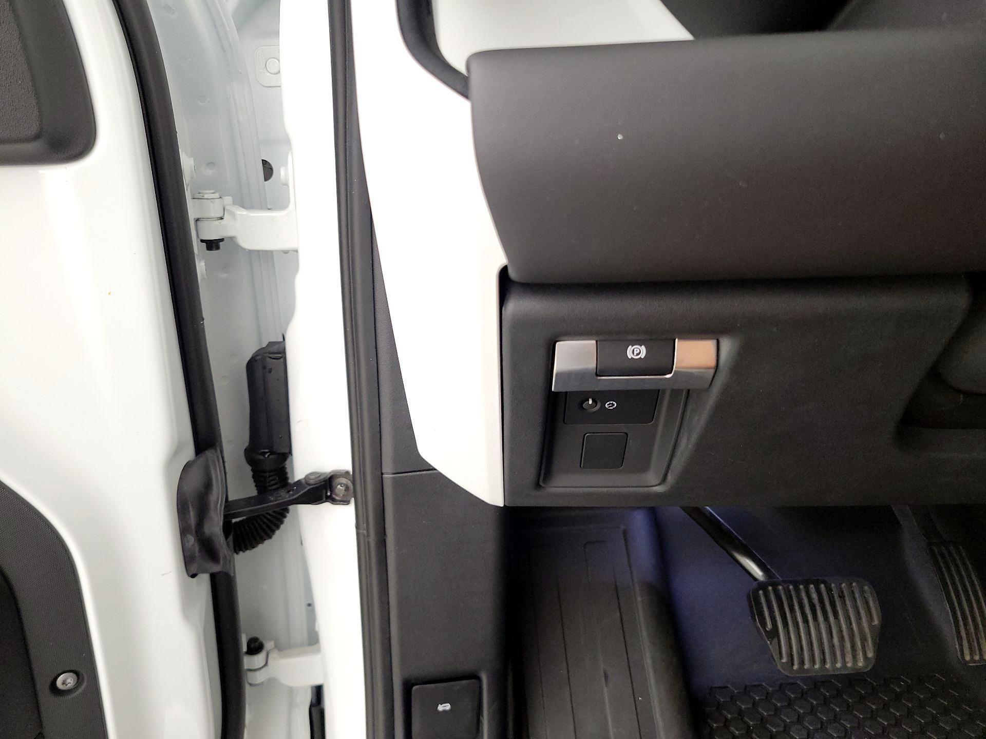 Thumbnail: 2021 Land Rover Defender - 13