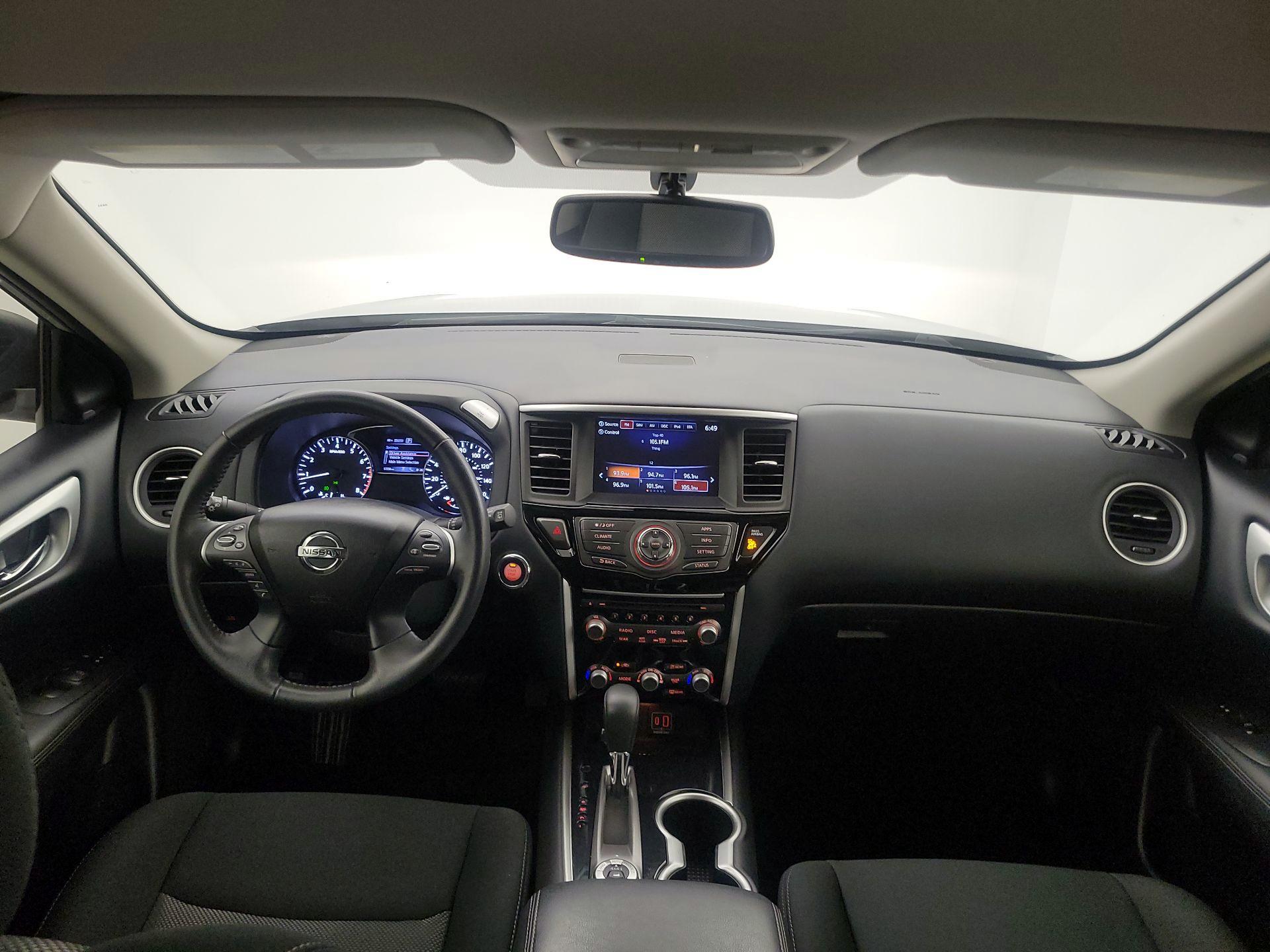 Thumbnail: 2020 Nissan Pathfinder - 9