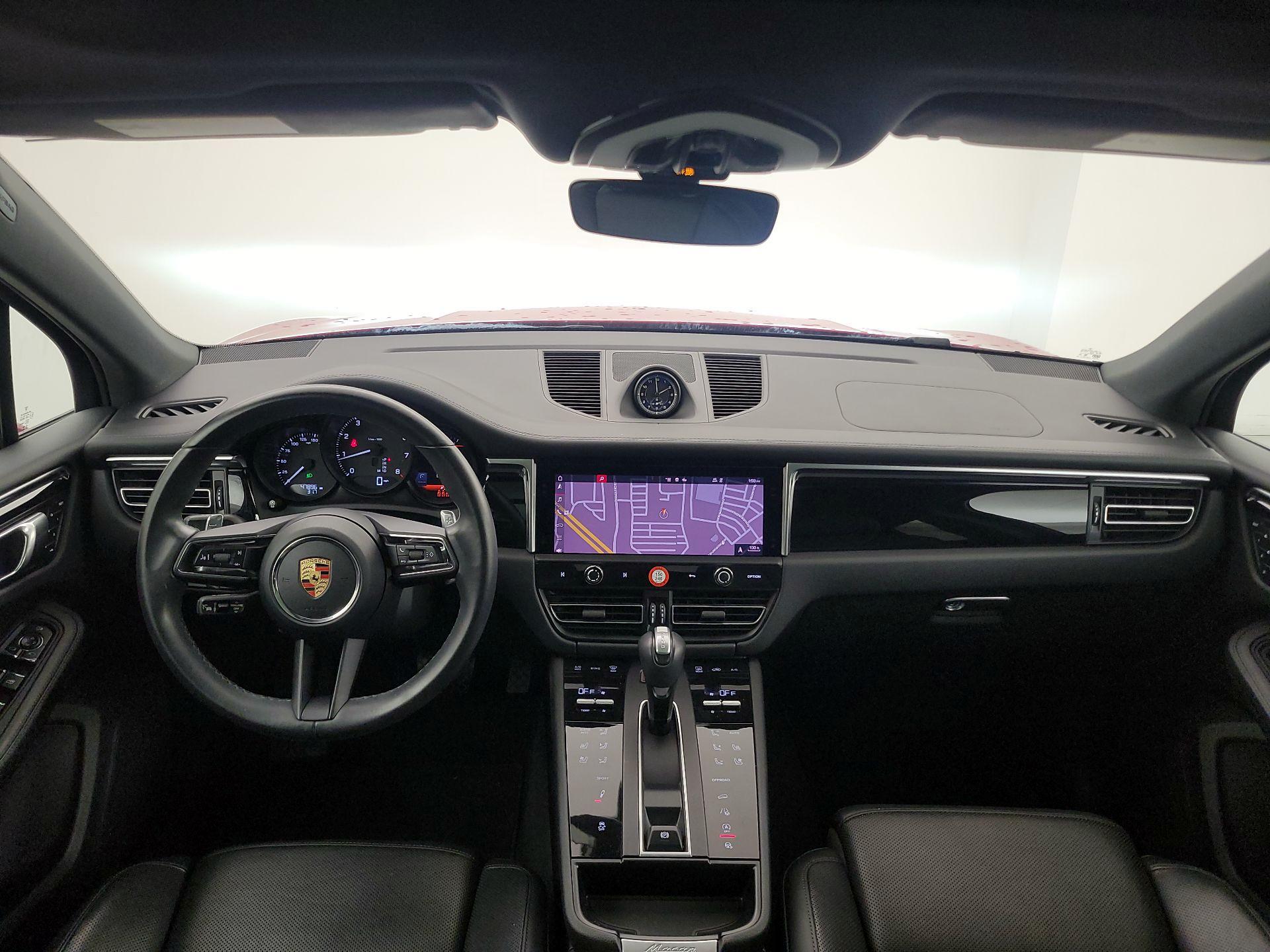 Thumbnail: 2023 Porsche Macan - 9