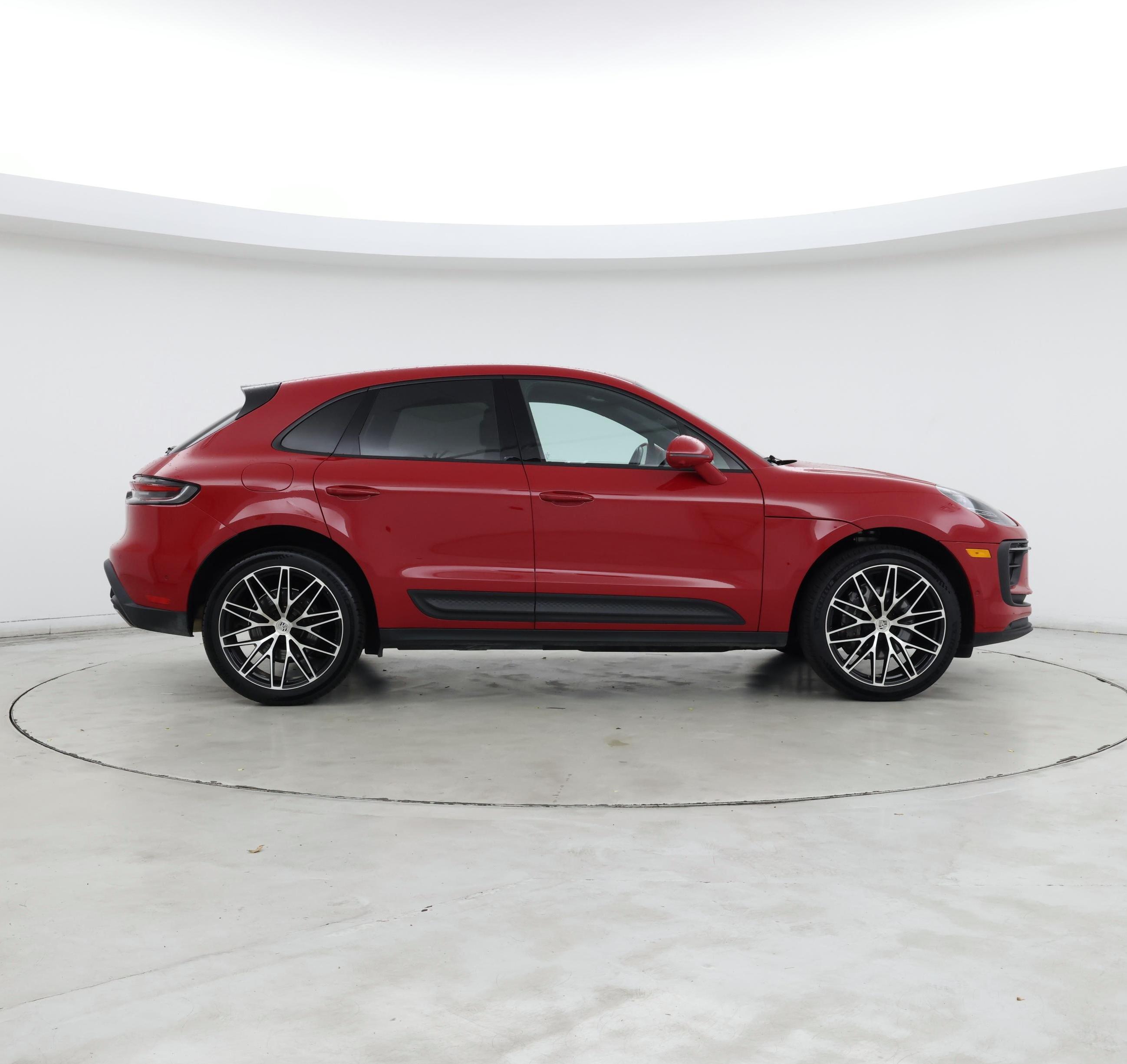 Thumbnail: 2023 Porsche Macan - 7