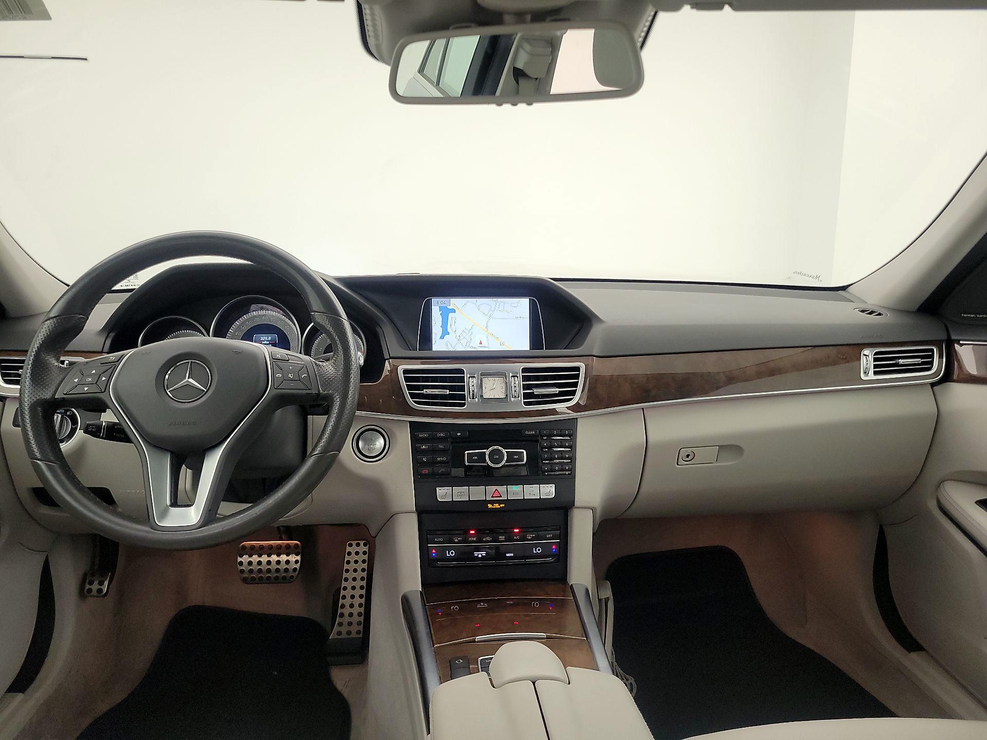 Thumbnail: 2014 Mercedes-Benz E-Class - 9