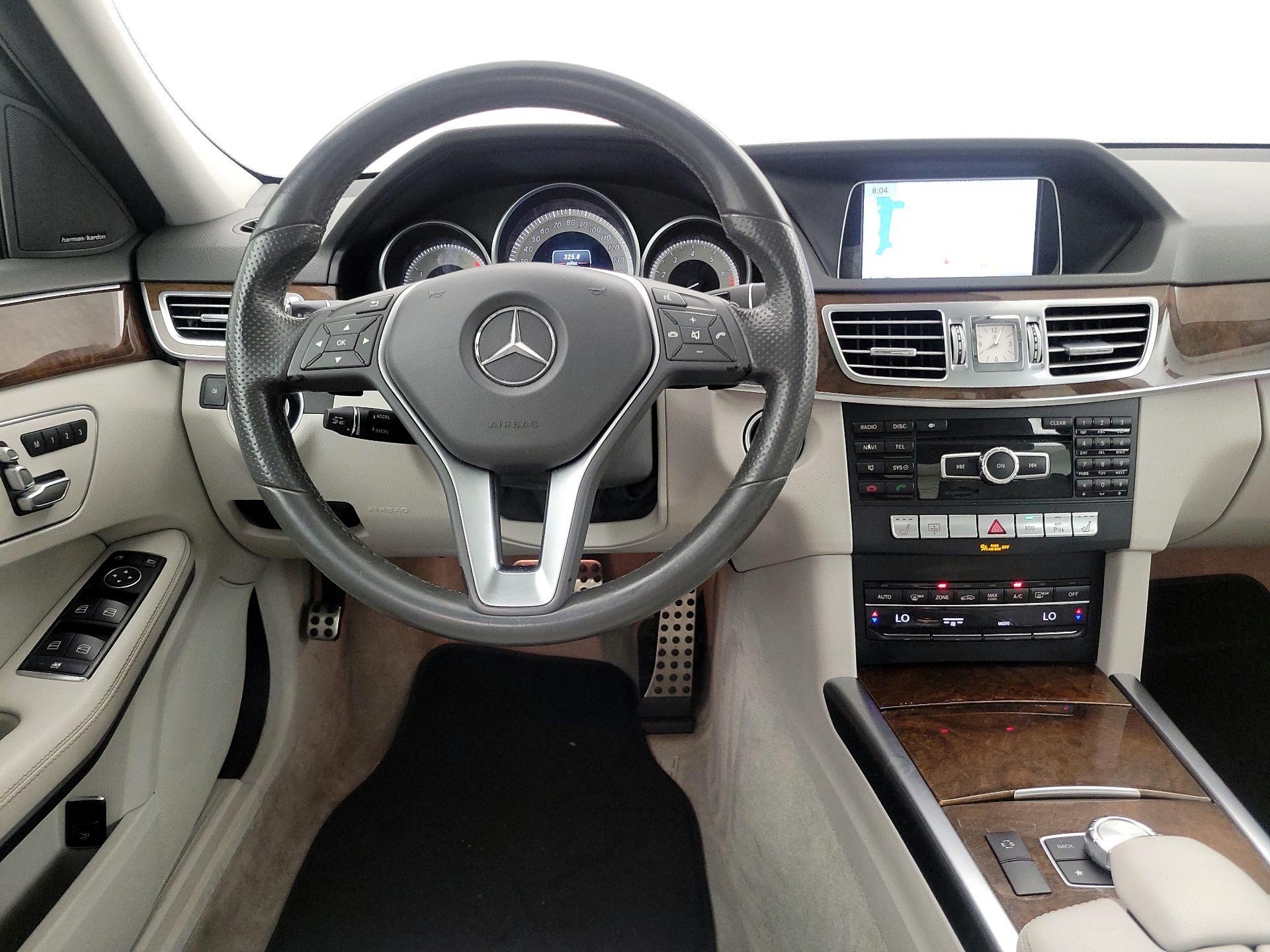 Thumbnail: 2014 Mercedes-Benz E-Class - 10