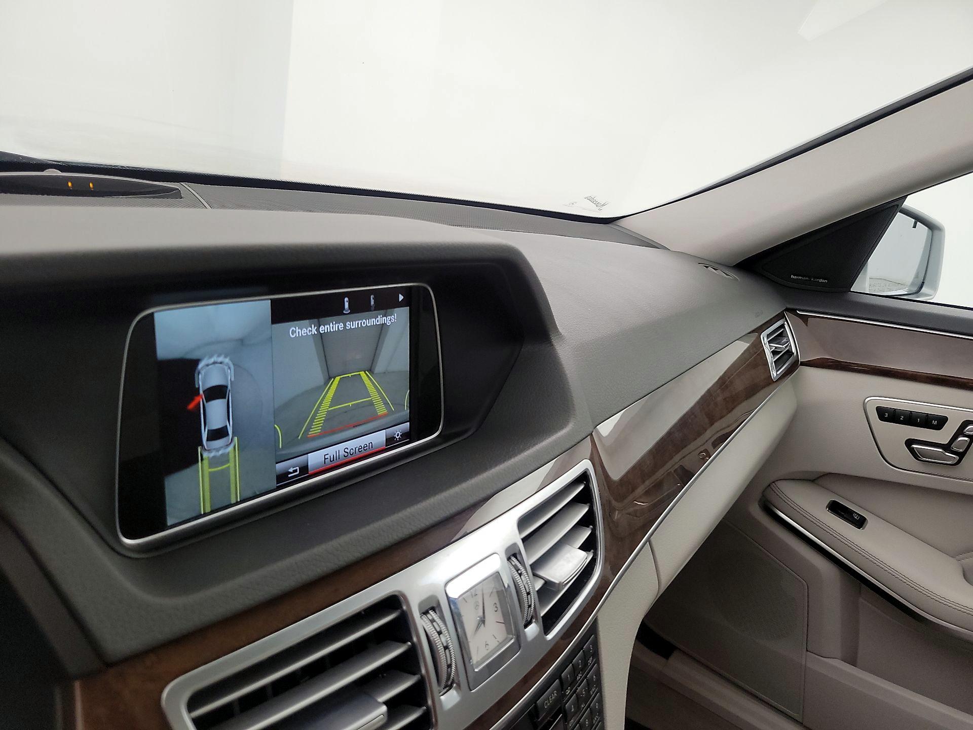 Thumbnail: 2014 Mercedes-Benz E-Class - 15